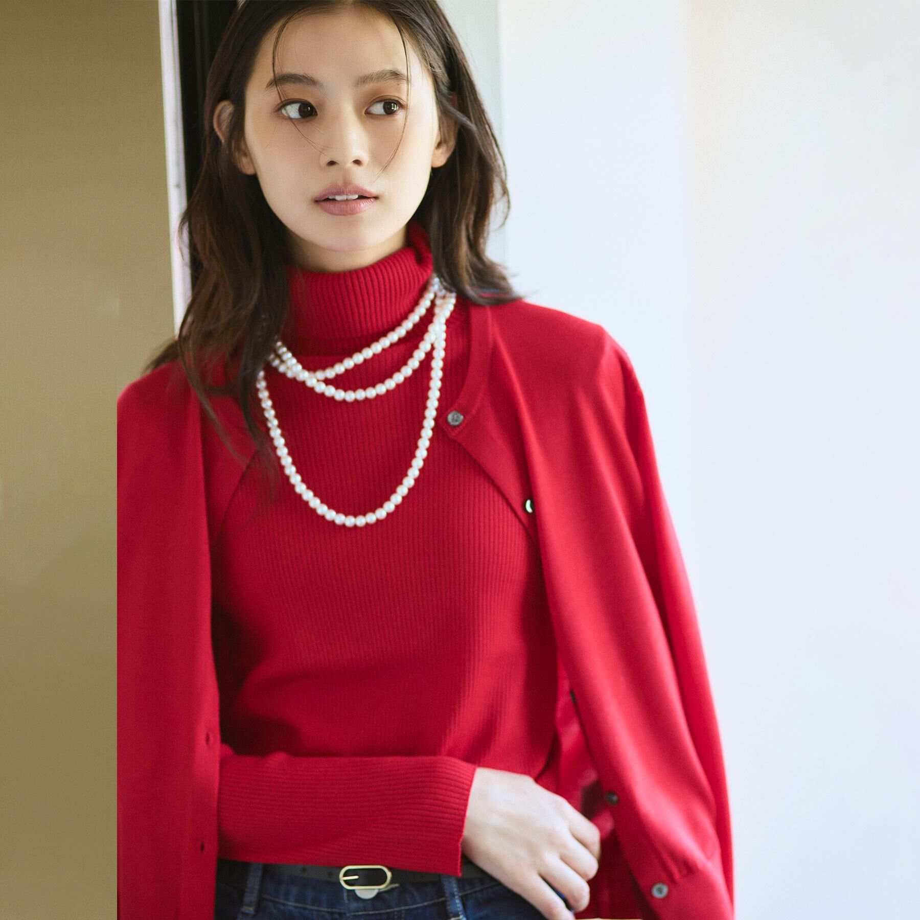 UNTITLED「【洗える/アンサンブル可/ウール100%】ウールクルーカーディガン」|カーディガン|レッド(062)