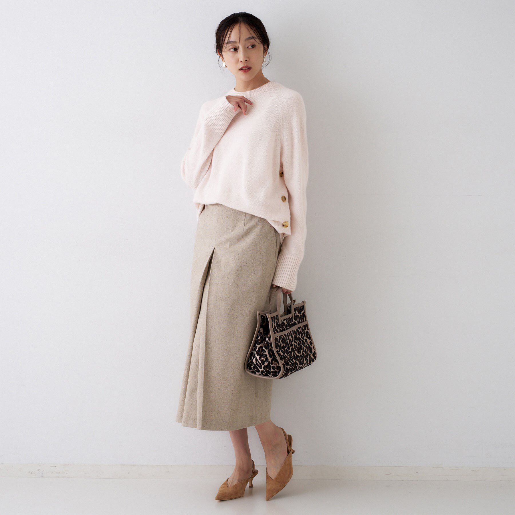 UNTITLED「【重ね着もおすすめ/洗える】ウールカシミヤ クルーネックニット」|ニット・セーター|