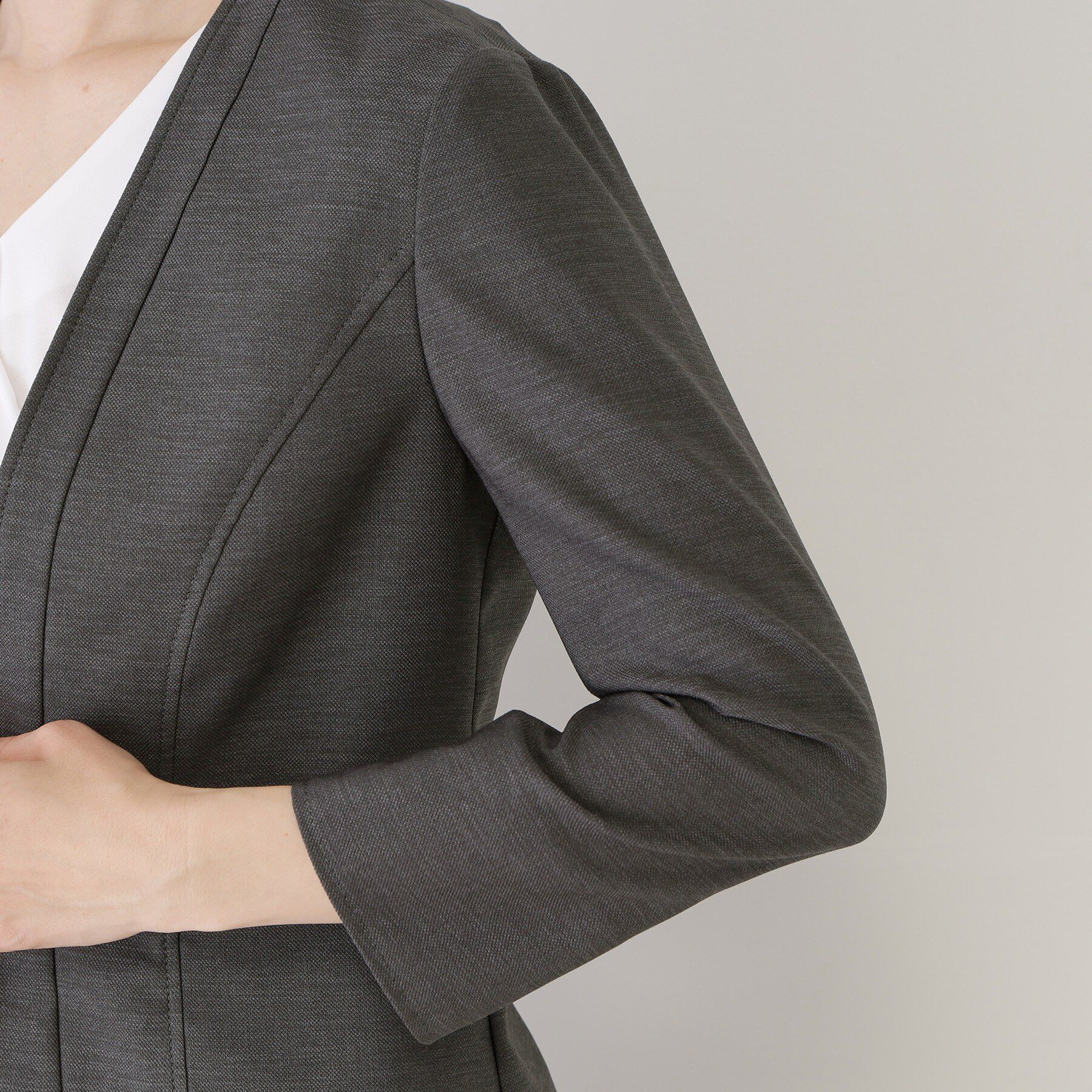 COUP DE CHANCE「【手洗い可／日本製／接触冷感／スーツ可／ワンピース羽織】麻調合繊ノーカラージャケット」|ノーカラージャケット|