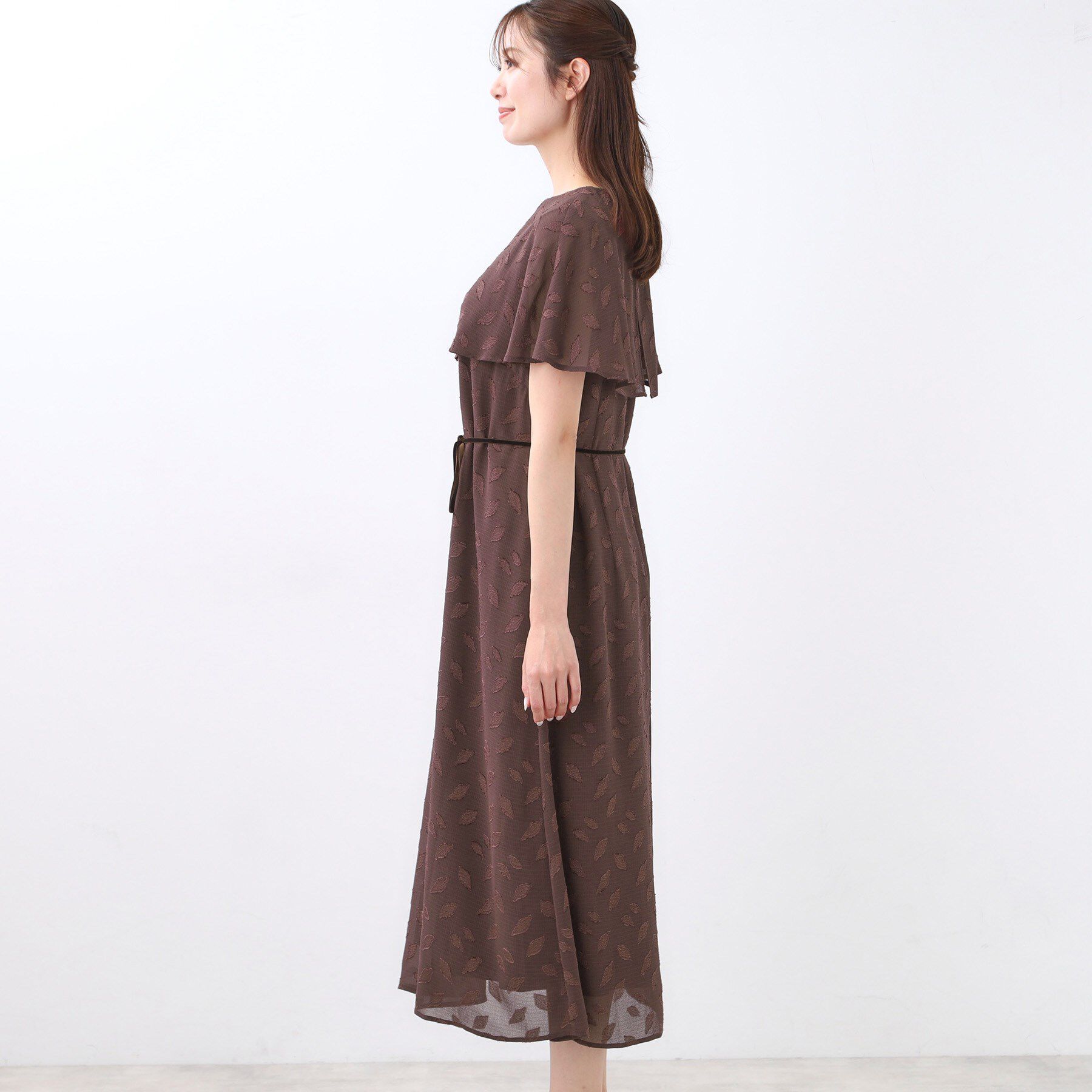 Reflect「【撥水／二の腕カバー／付属リボン付き】ケープデザインノースリーブワンピース」|ワンピース|