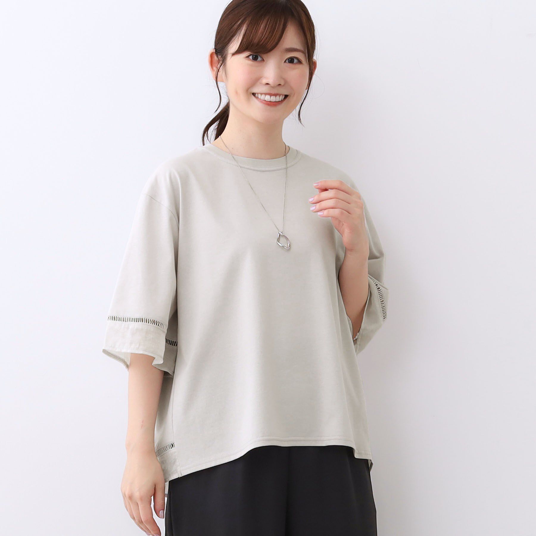 Reflect「【E‐QUALITY／体型カバー】シアー&times;レースデザインプルオーバー」|Tシャツ・カットソー|グレージュ(050)