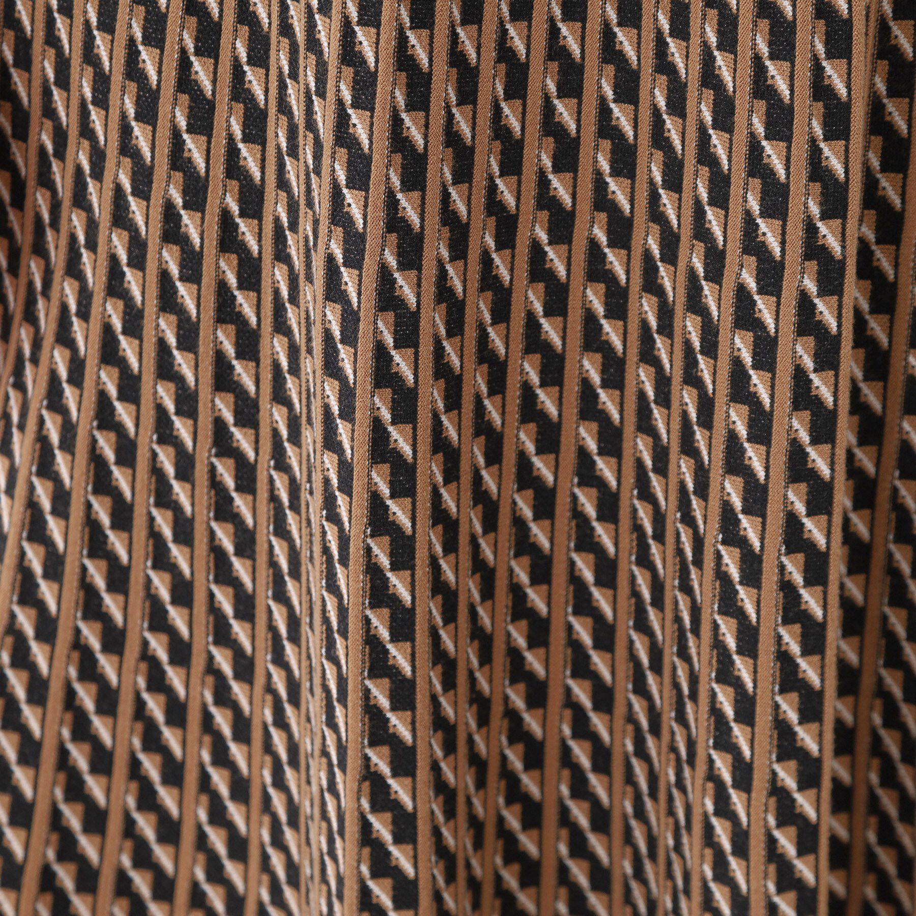 Reflect「【WEB先行カラーあり／セットアップ可】幾何調柄ニットスカート」|スカート|