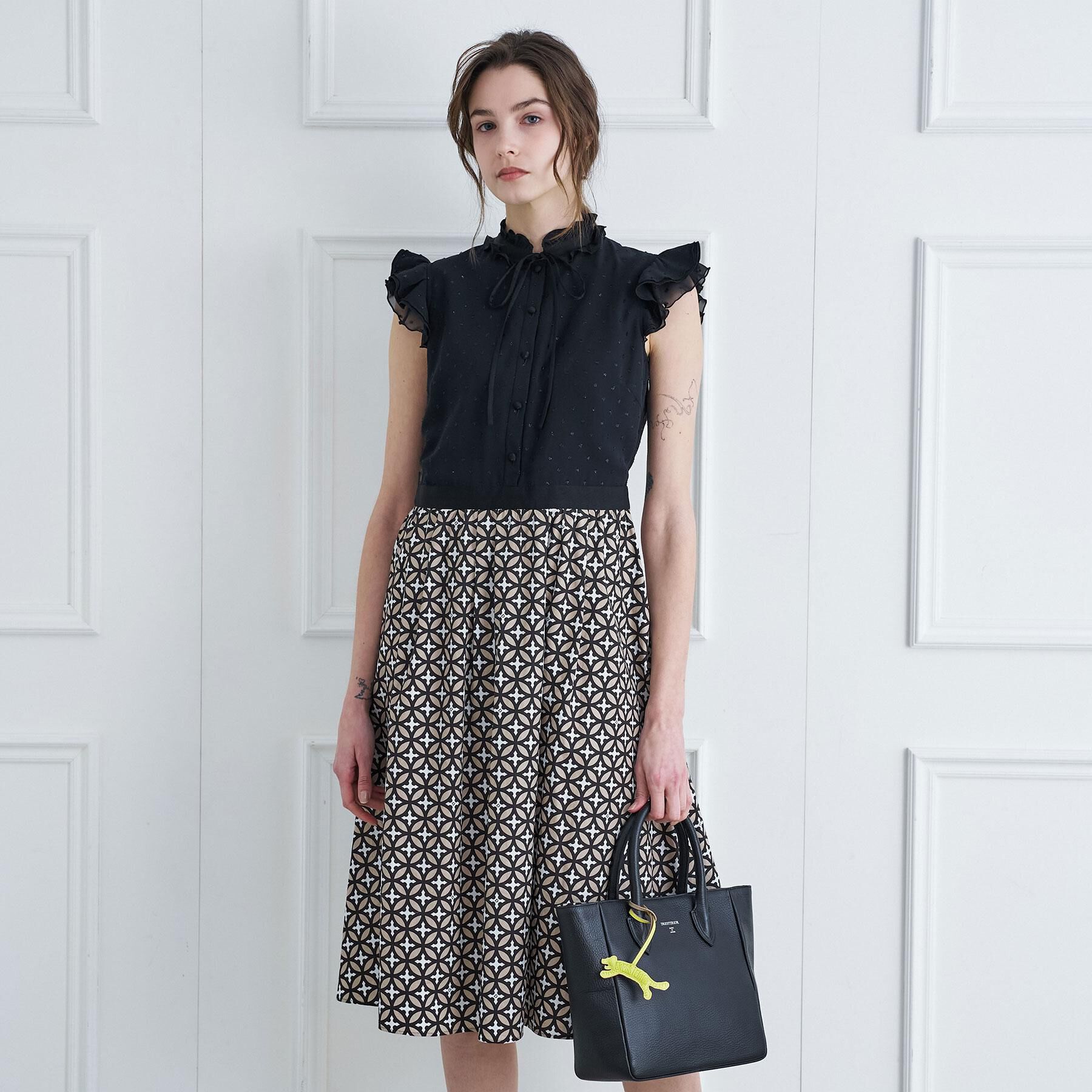 DRESSTERIOR「【ウォッシャブル】オーバーラップウィングスリーブドレス」|ワンピース|