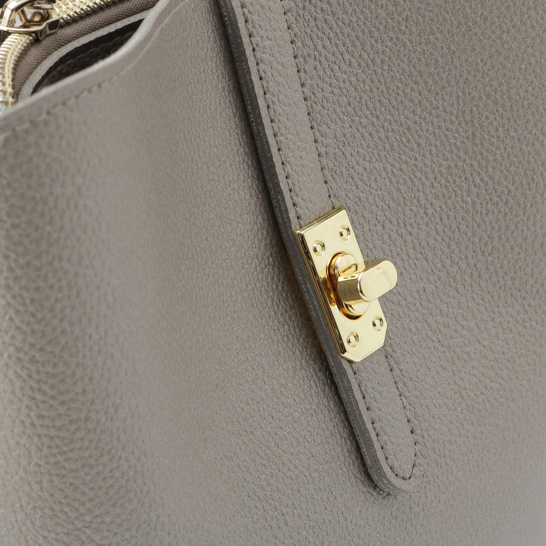 grove「人間工学ベルトタッセル縦型ショルダー」|ショルダー・メッセンジャー|