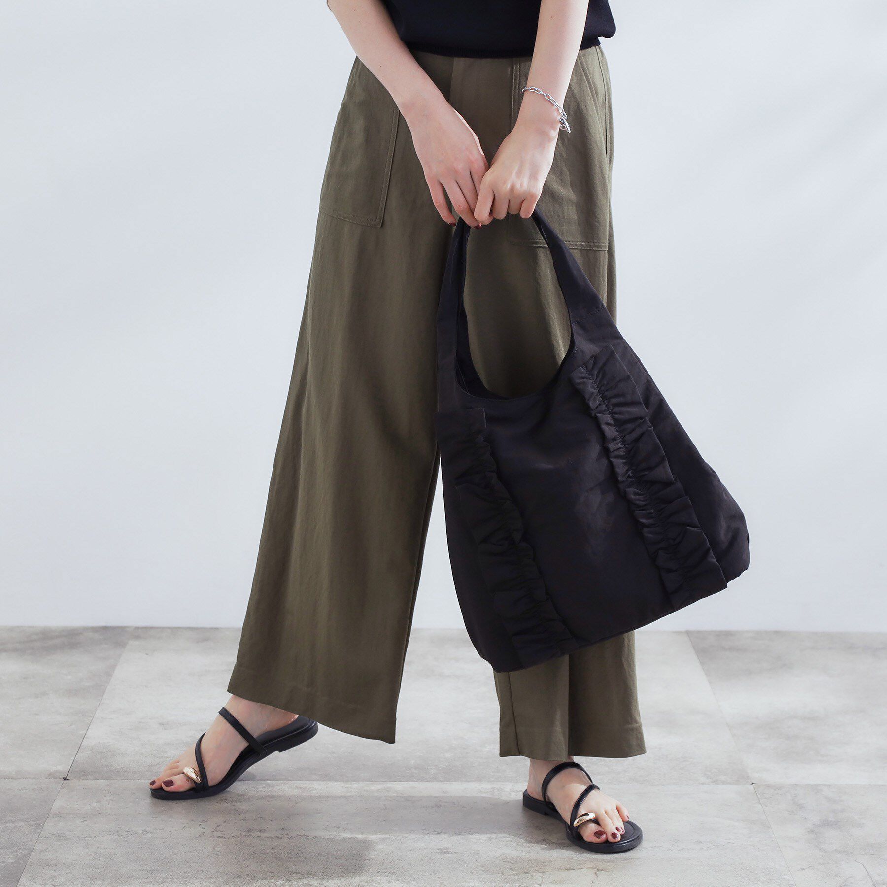 grove「【撥水】フリル変形トート」|トートバッグ|ブラック(019)