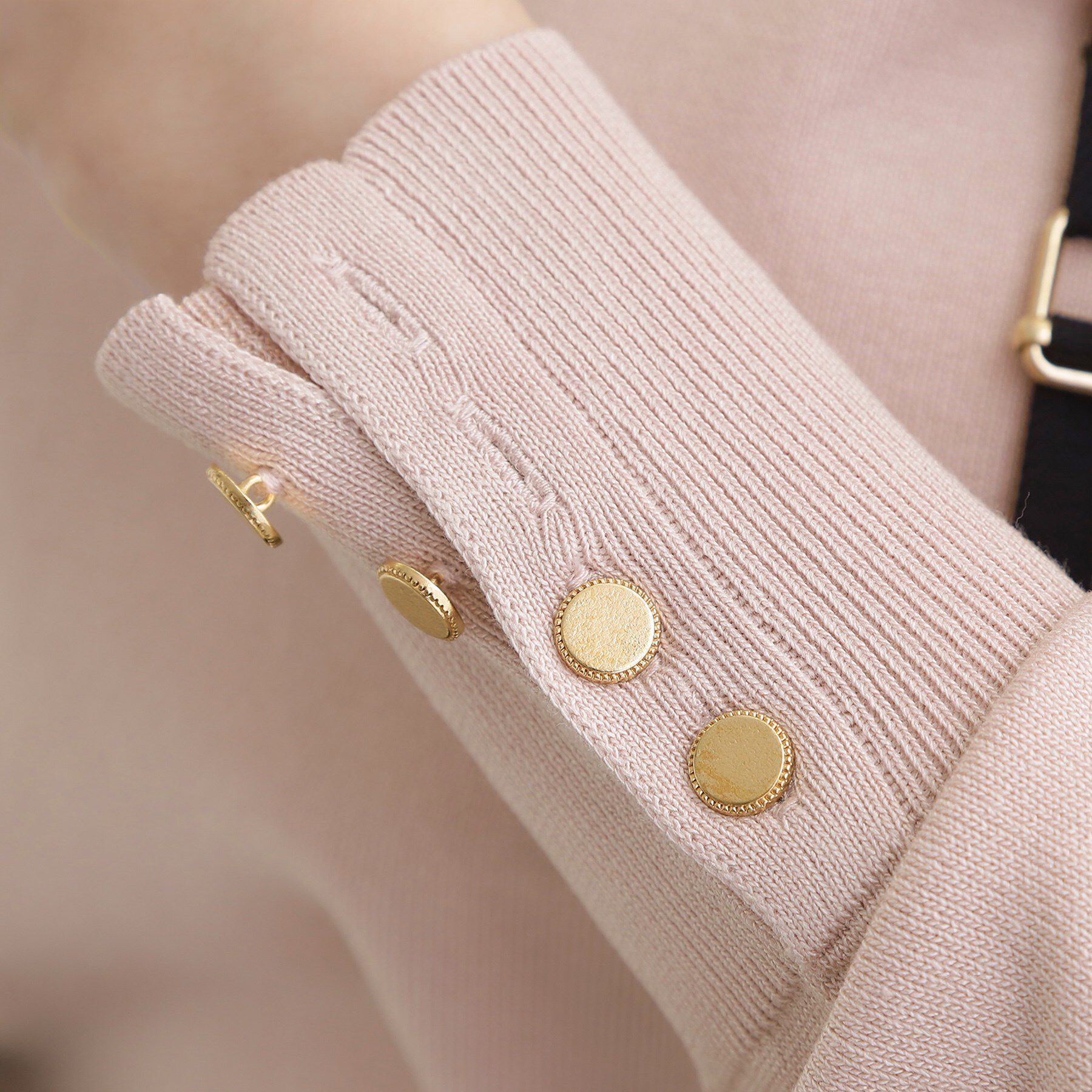 grove「ON/OFF毎日使える！袖口ボタンドロップショルダーニット」|ニット・セーター|