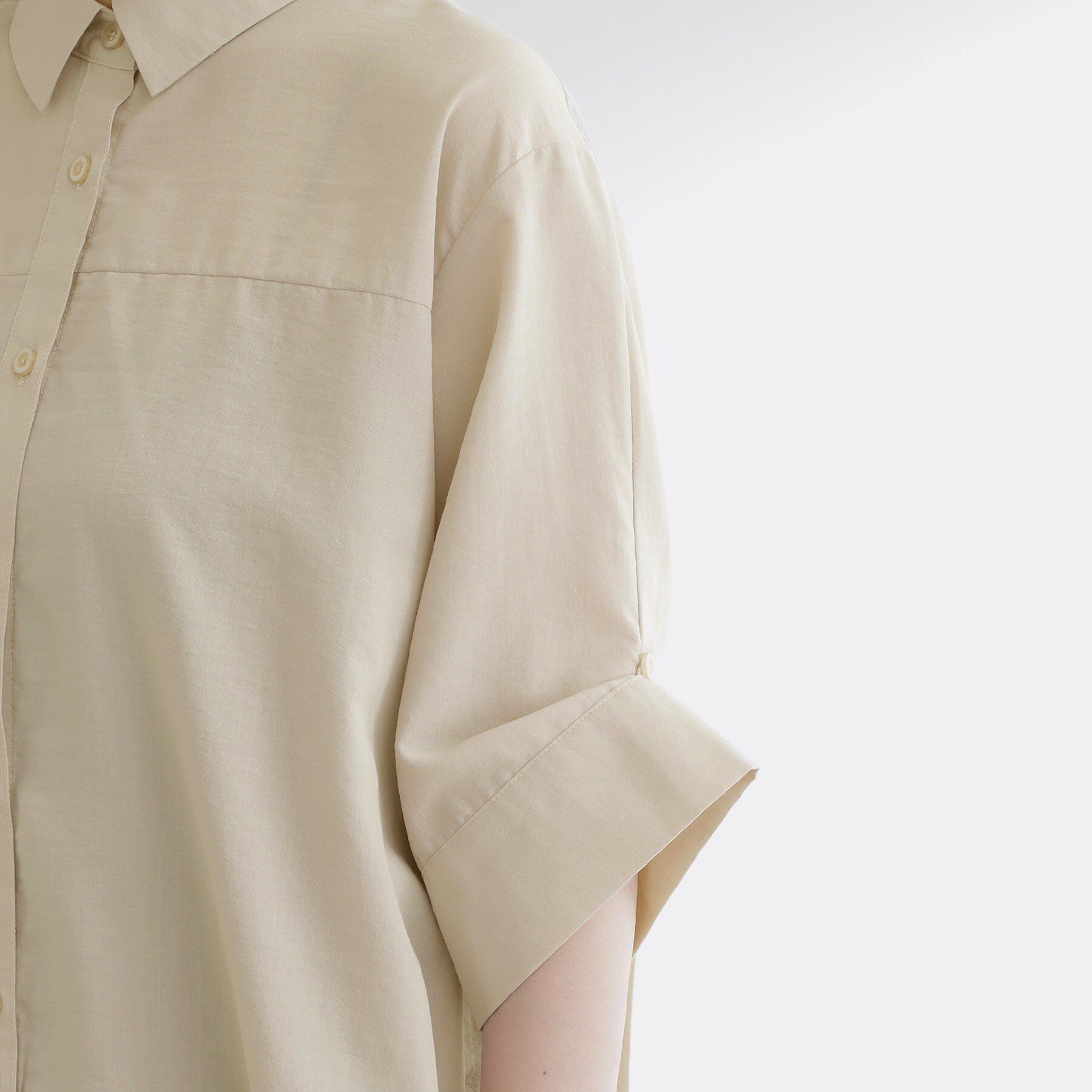 grove「【2WAY】1枚でも羽織っても。使える大人のシャツスタイル」|シャツ・ブラウス|