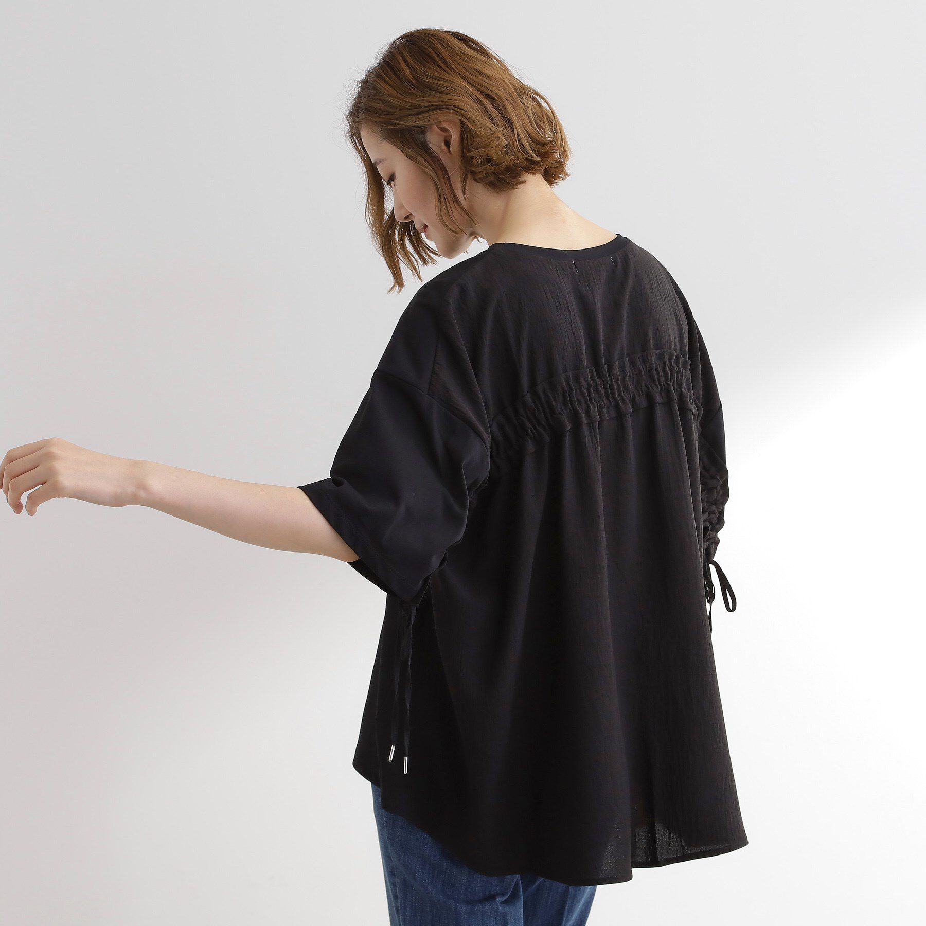 grove「後ろ姿で魅せる　バックドロストシャーリングTシャツ」|Tシャツ・カットソー|