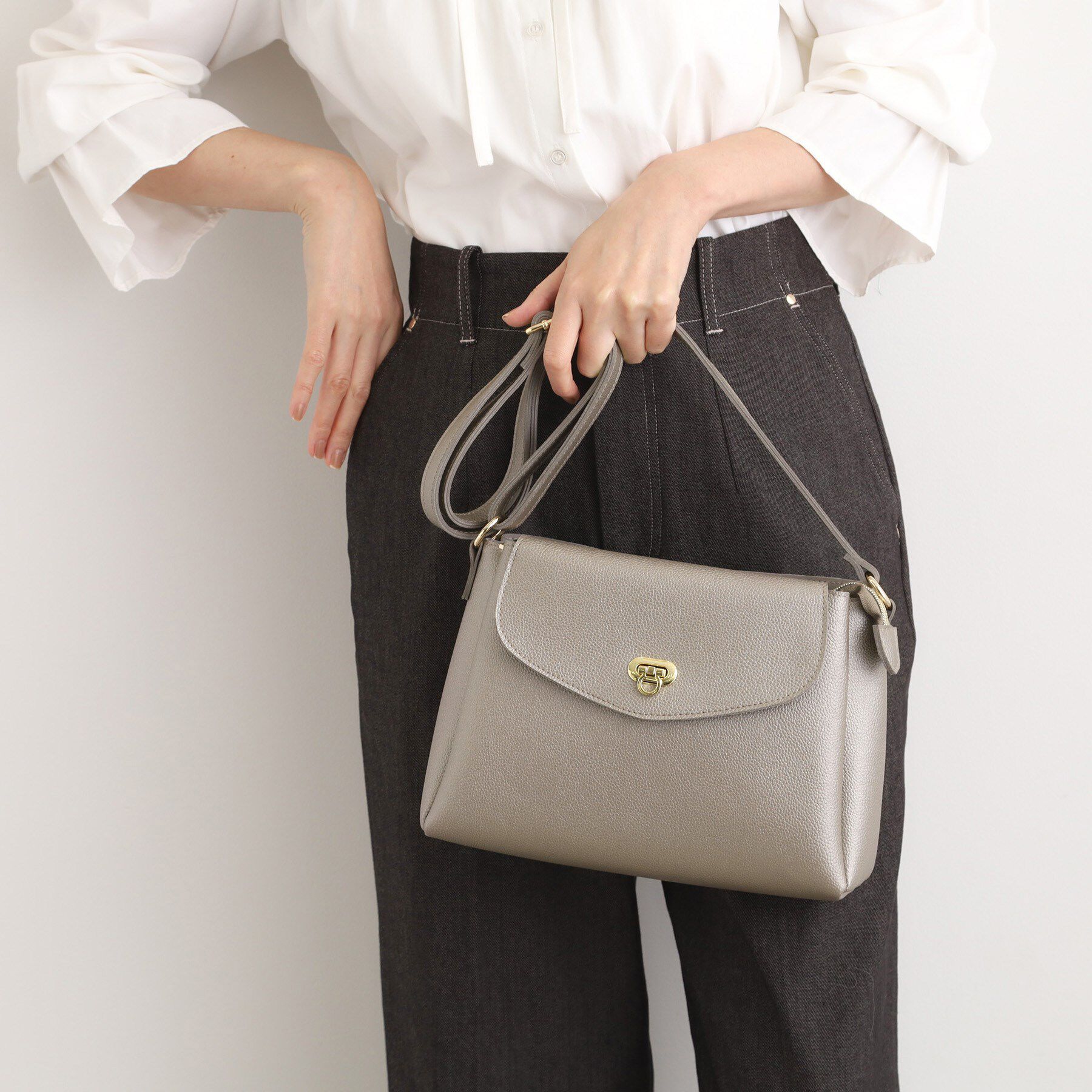 grove「人間工学フラップ3層ショルダー」|ショルダー・メッセンジャー|ブラックシルバー(0