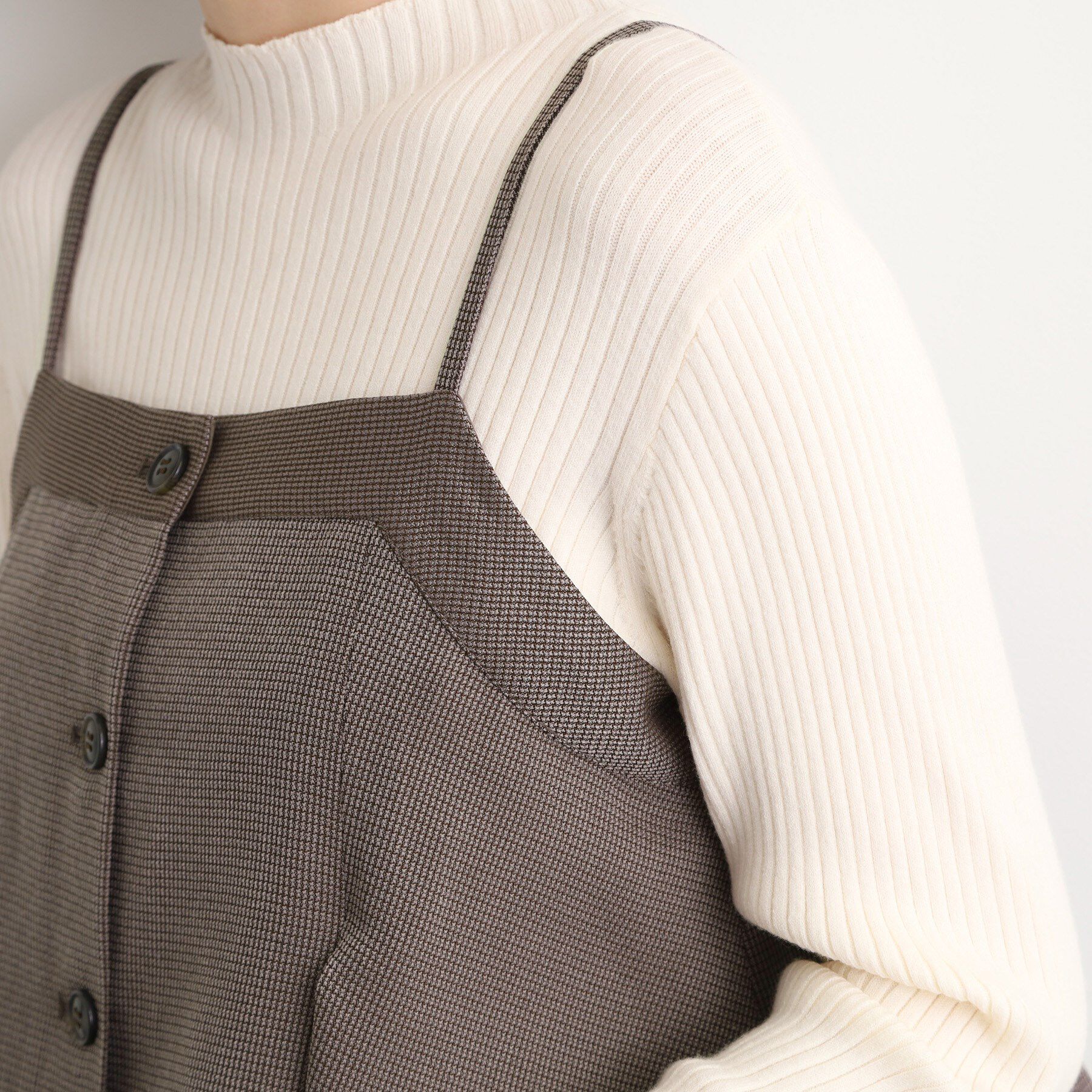 grove「【2点SET/体型カバー】透け感とレイヤードで大人の遊び心を、ビスチェSET UP」|スーツ|