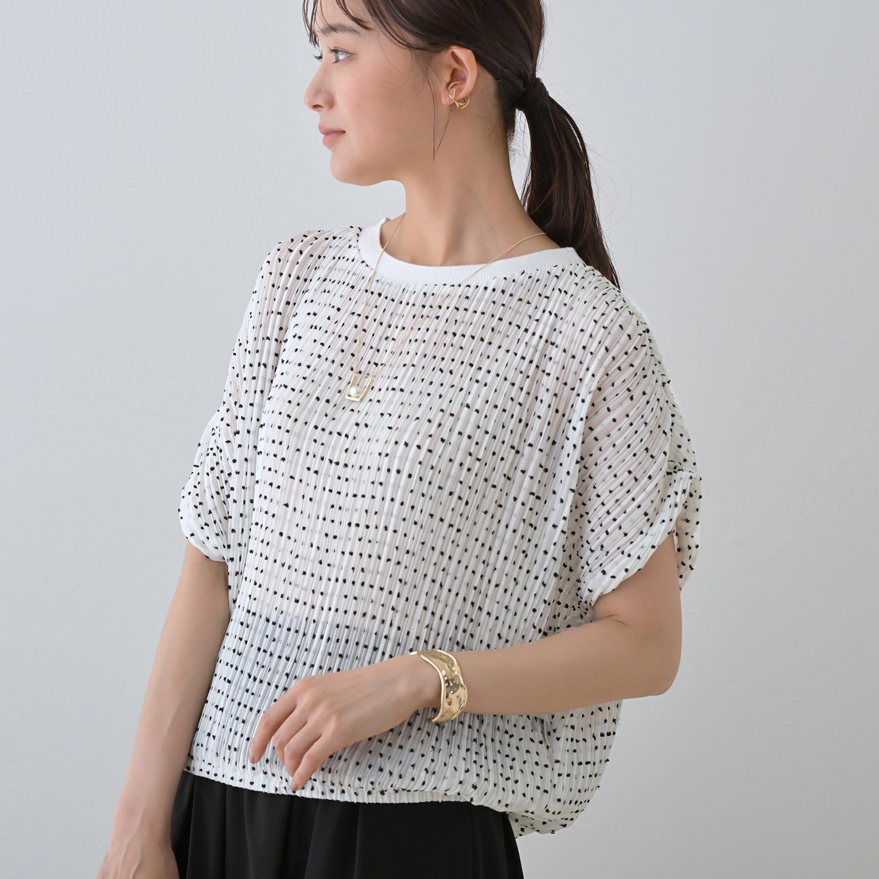 INDIVI「【洗える／ドット柄／凹凸素材】プリーツデザインブラウス」|シャツ・ブラウス|