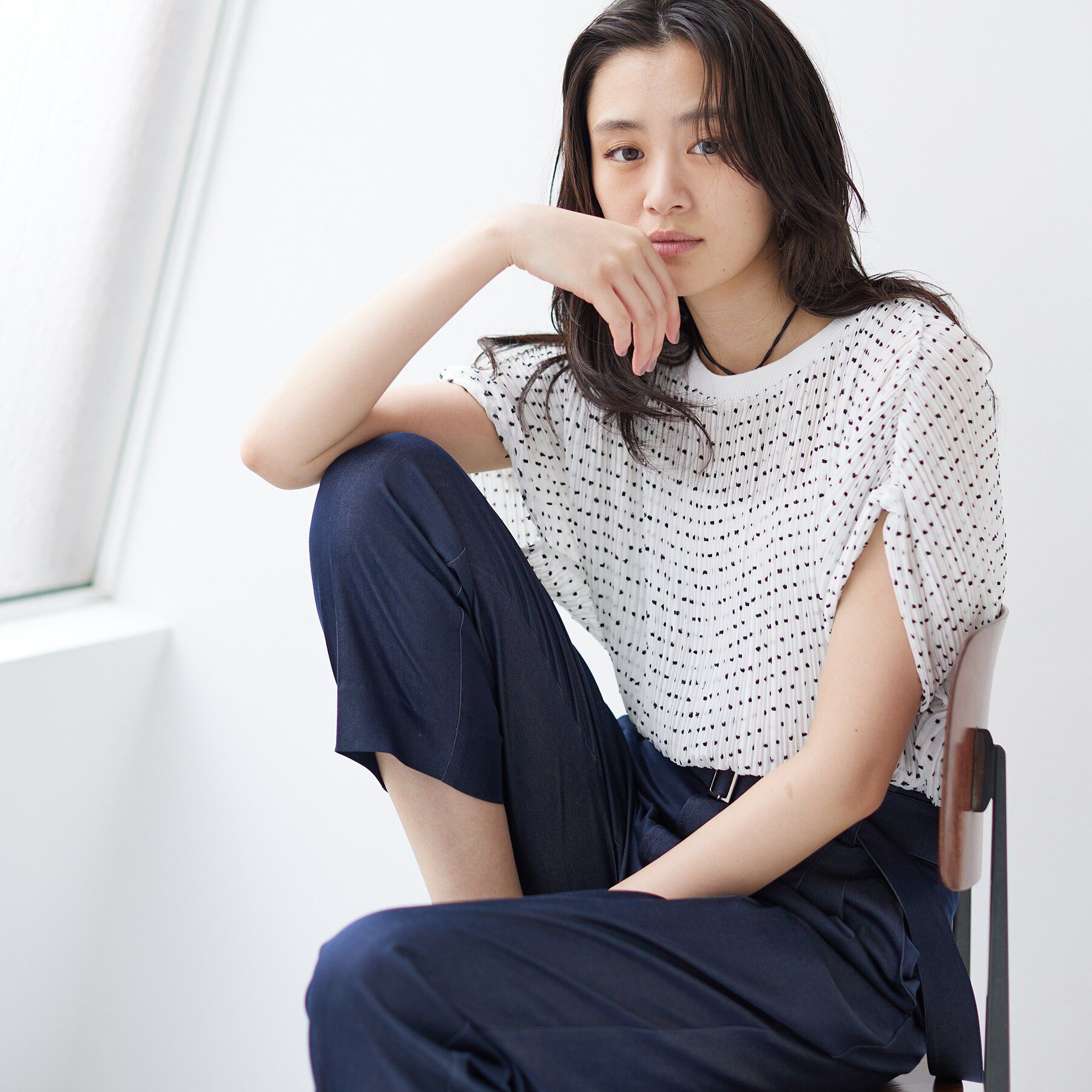 INDIVI「【洗える／ドット柄／凹凸素材】プリーツデザインブラウス」|シャツ・ブラウス|ホワイト(501)