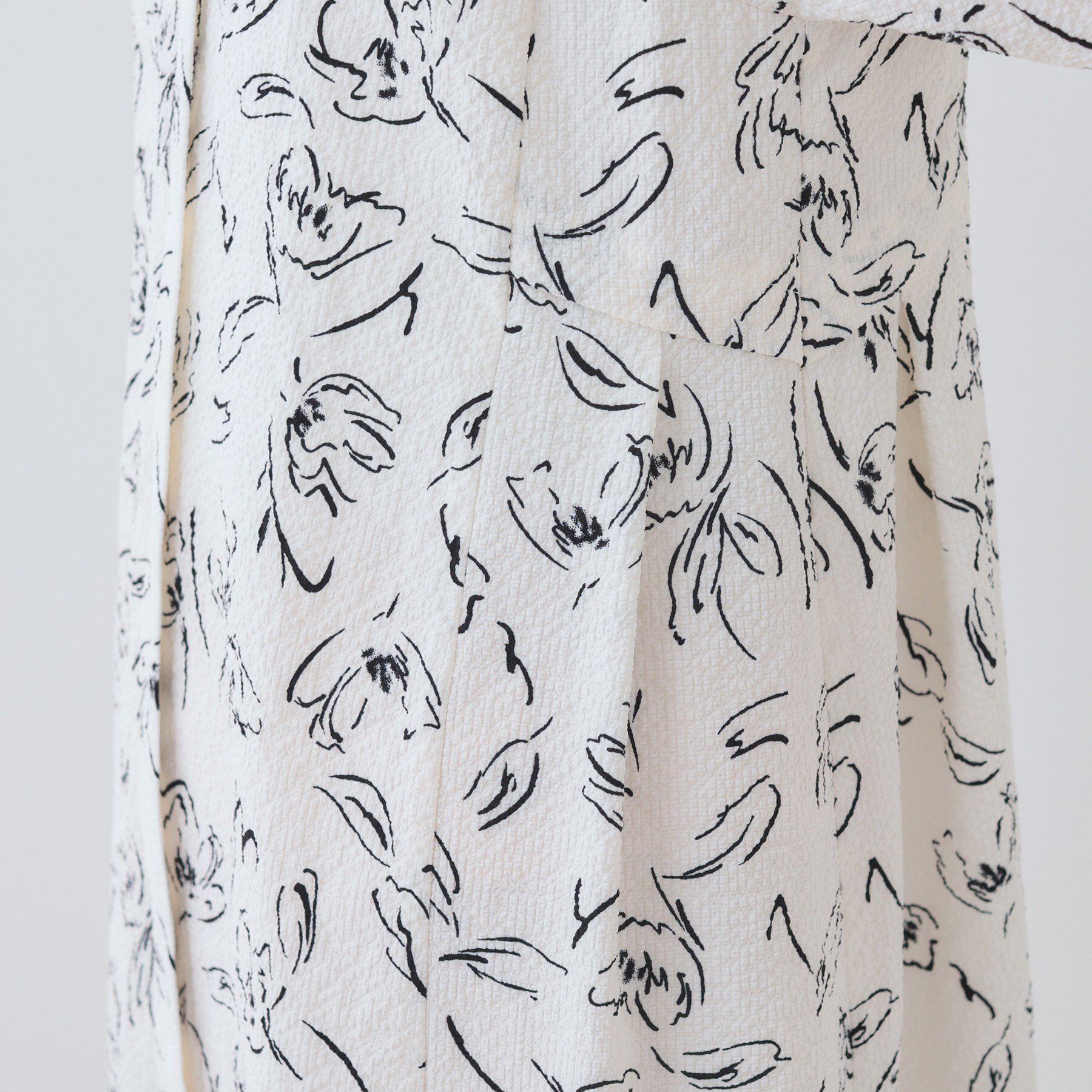 INDIVI「【洗える／UVケア／羽織り可能】フラワー柄前あきワンピース」|ワンピース|