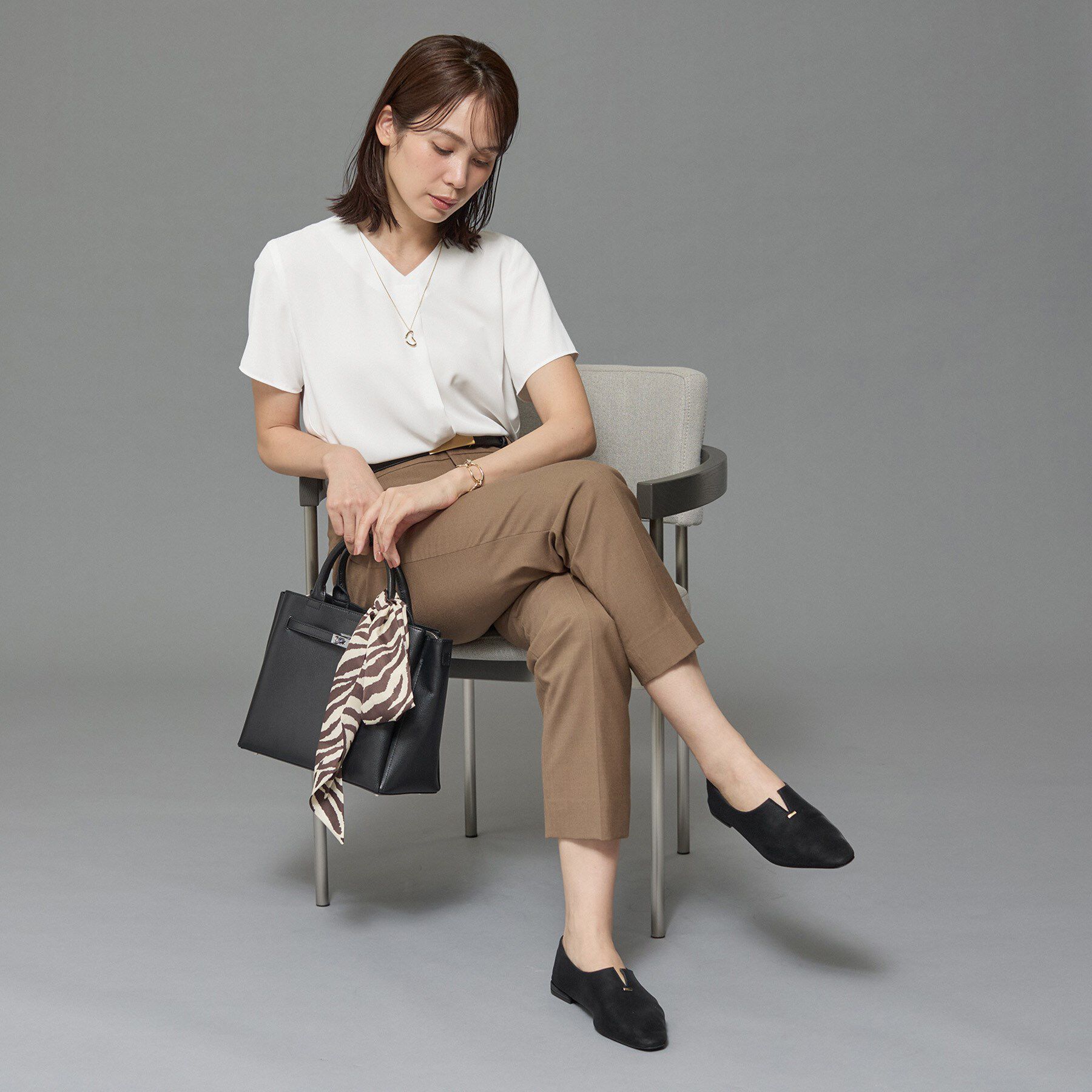 INDIVI「【洗える／通勤】無地＆マルチストライプ柄Vネックブラウス」|シャツ・ブラウス|