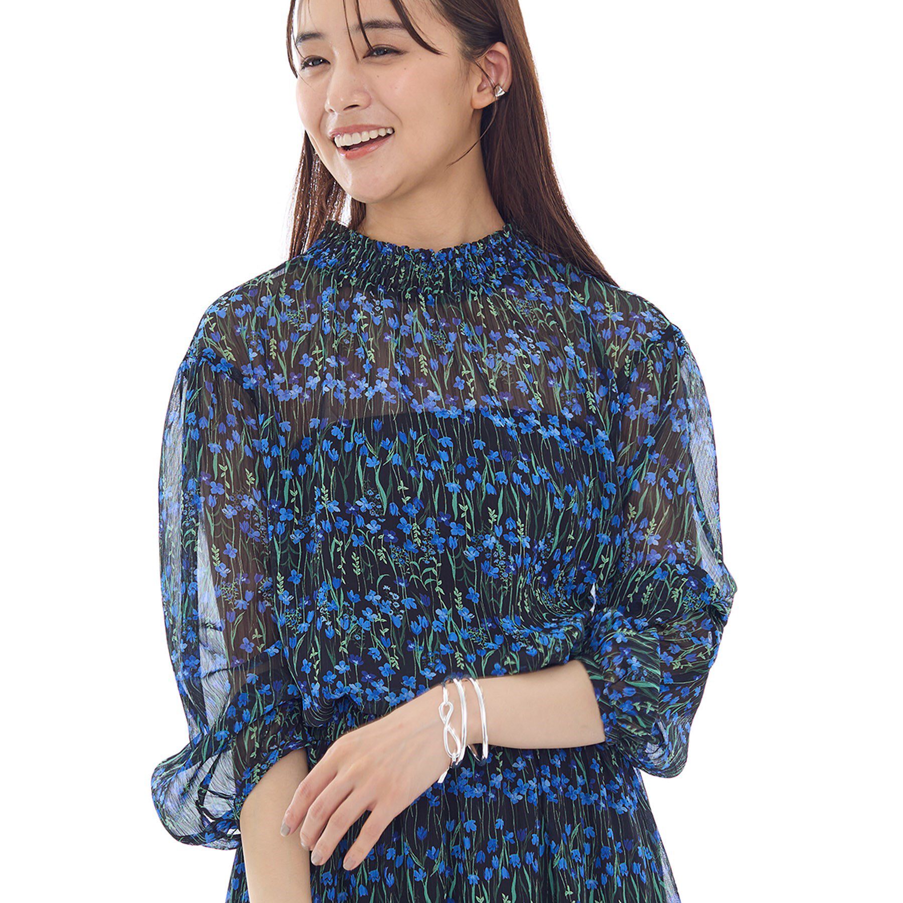 INDIVI「【秋映え柄/セットアップ可能】フラワーシフォンブラウス」|シャツ・ブラウス|