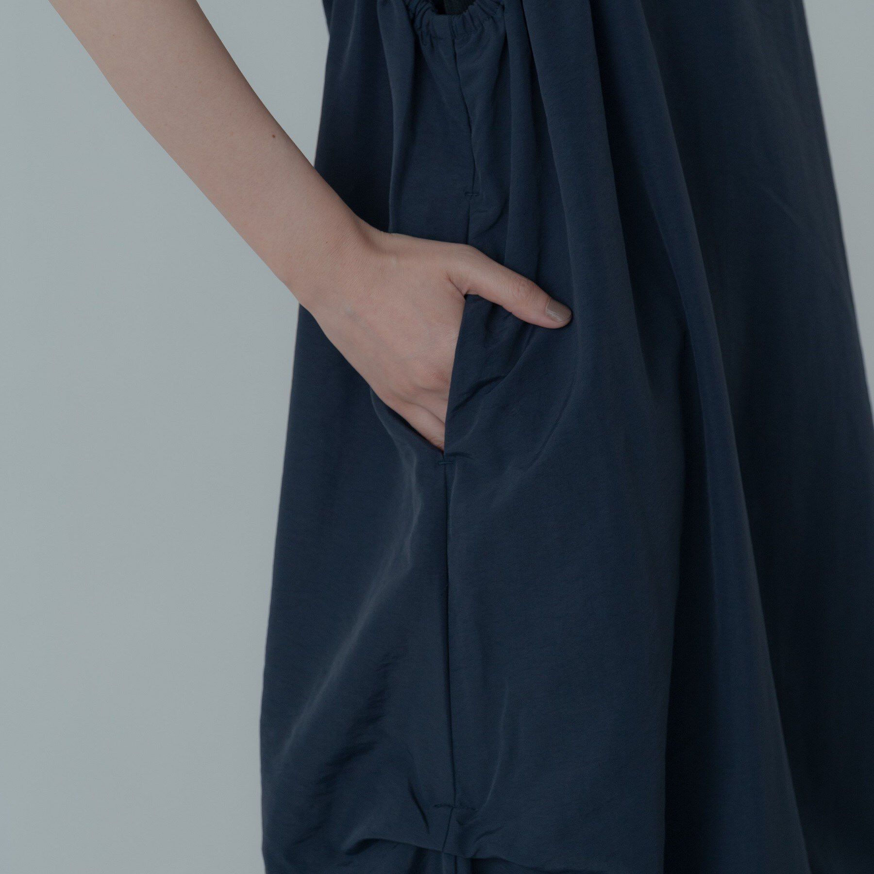 GALLEST「イレギュラータックナイロンワンピース」|ワンピース|