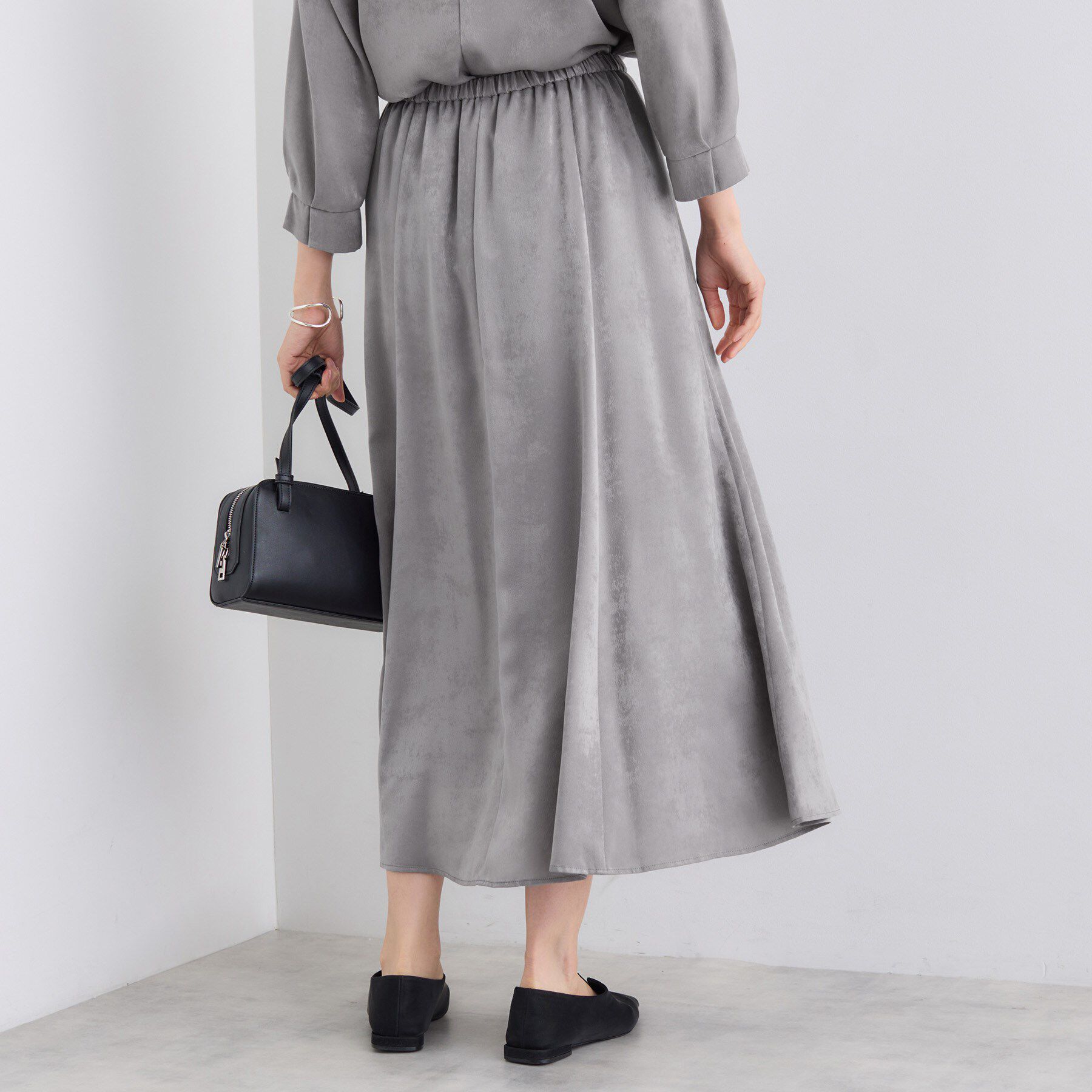 INDIVI「【UVケア／セットアップ可能】スエード調サテンスカート」|スカート|