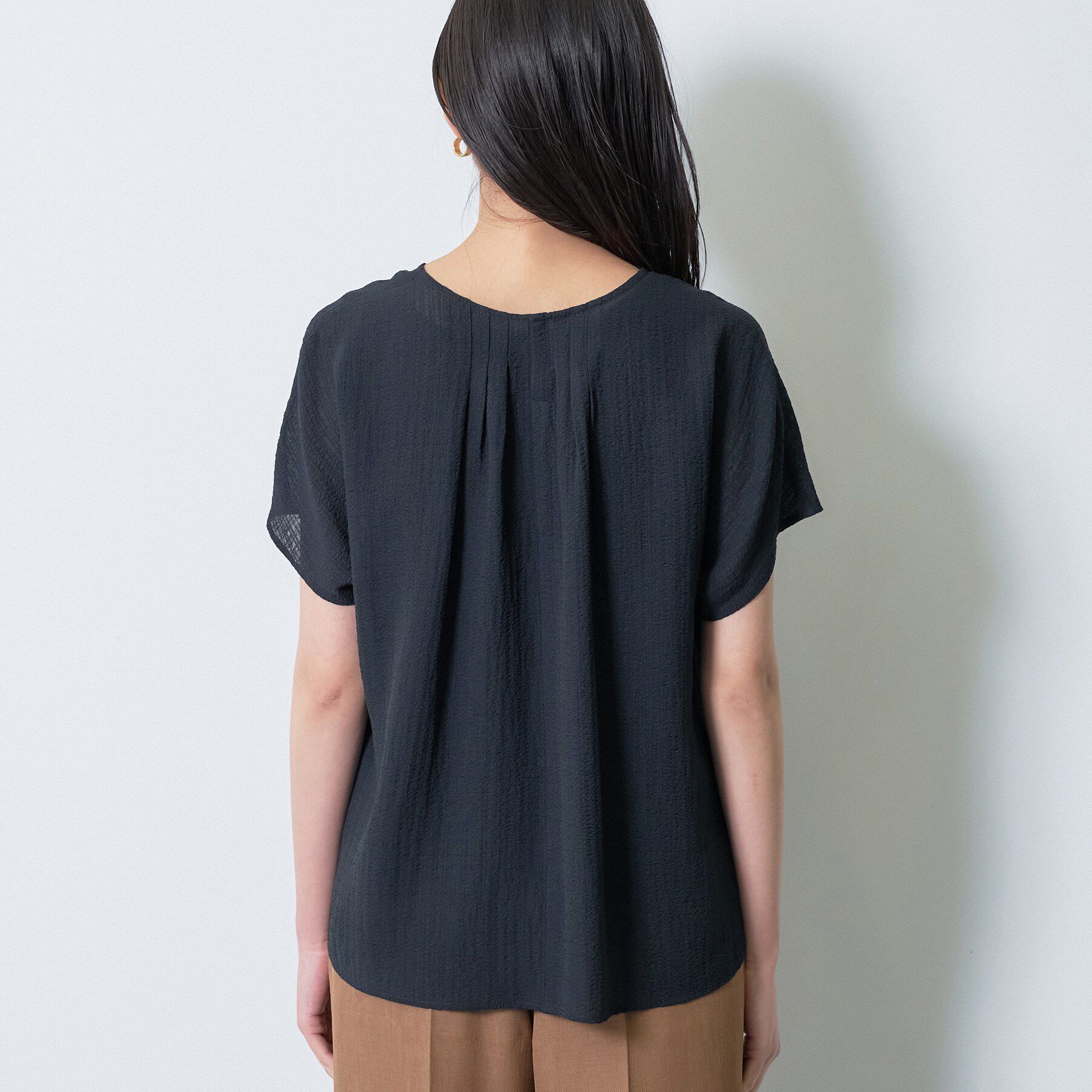 INDIVI「【洗える】無地＆チェーン柄 ギャザートップス」|シャツ・ブラウス|