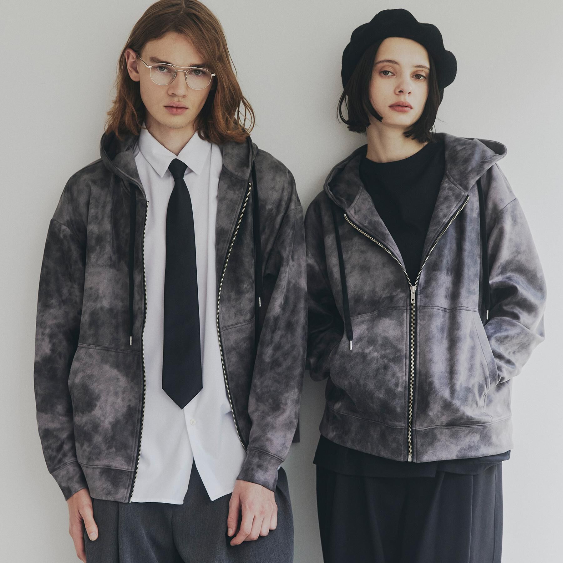 tk.TAKEO KIKUCHI「ヴィンテージライクプリント ジップパーカー」|パーカー|グレー(012)