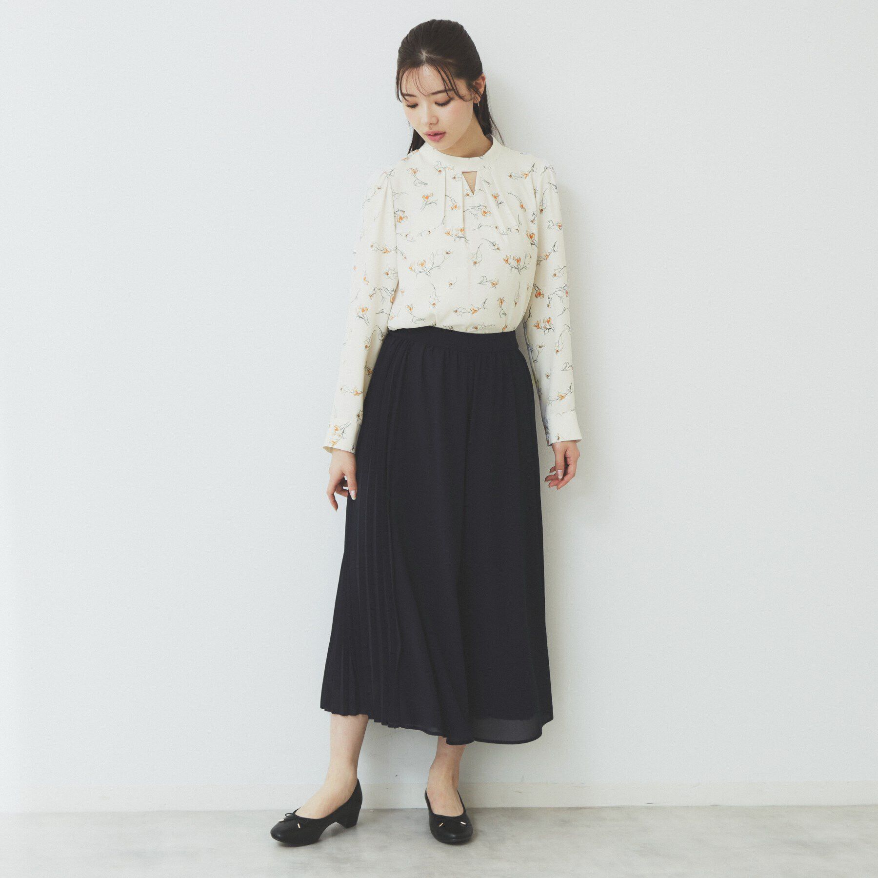 index「ハイネックスリットブラウス【洗濯機洗い可/イージーアイロン】」|シャツ・ブラウス|