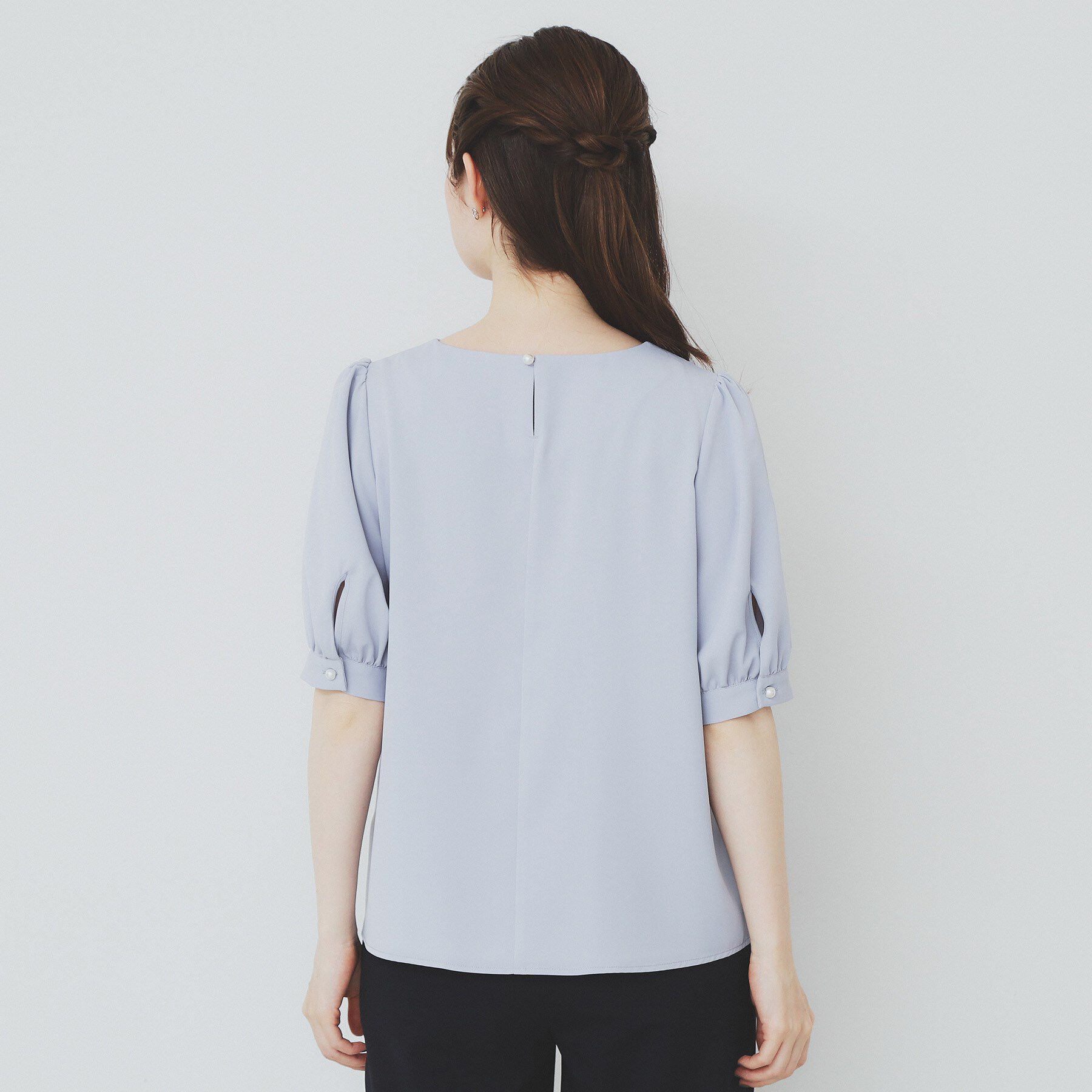 index「アシメフリルパール調ブラウス【洗濯機洗い可/イージーアイロン】」|シャツ・ブラウス|