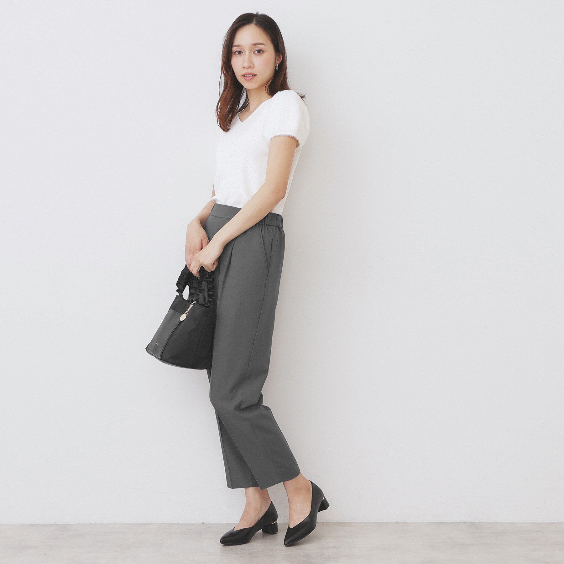 index「《6色展開》フェザーパフスリーブVネックニット【洗濯機洗い可】」|ニット・セーター|