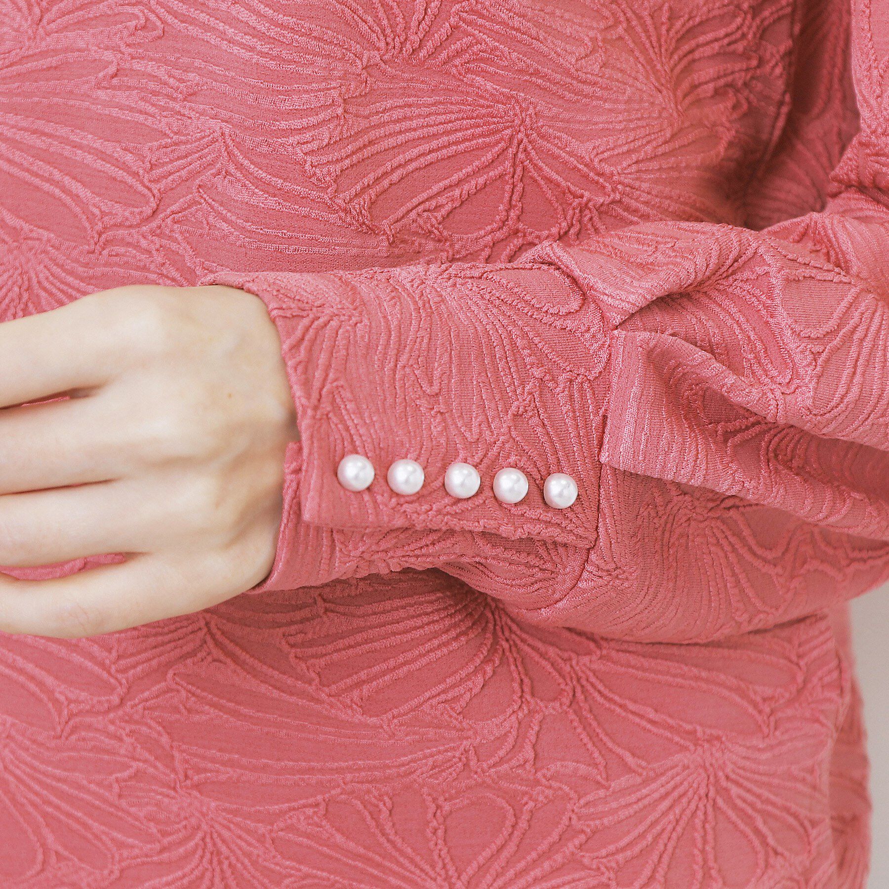 index「フラワージャカードパフスリーブトップス【洗濯機OK】」|Tシャツ・カットソー|