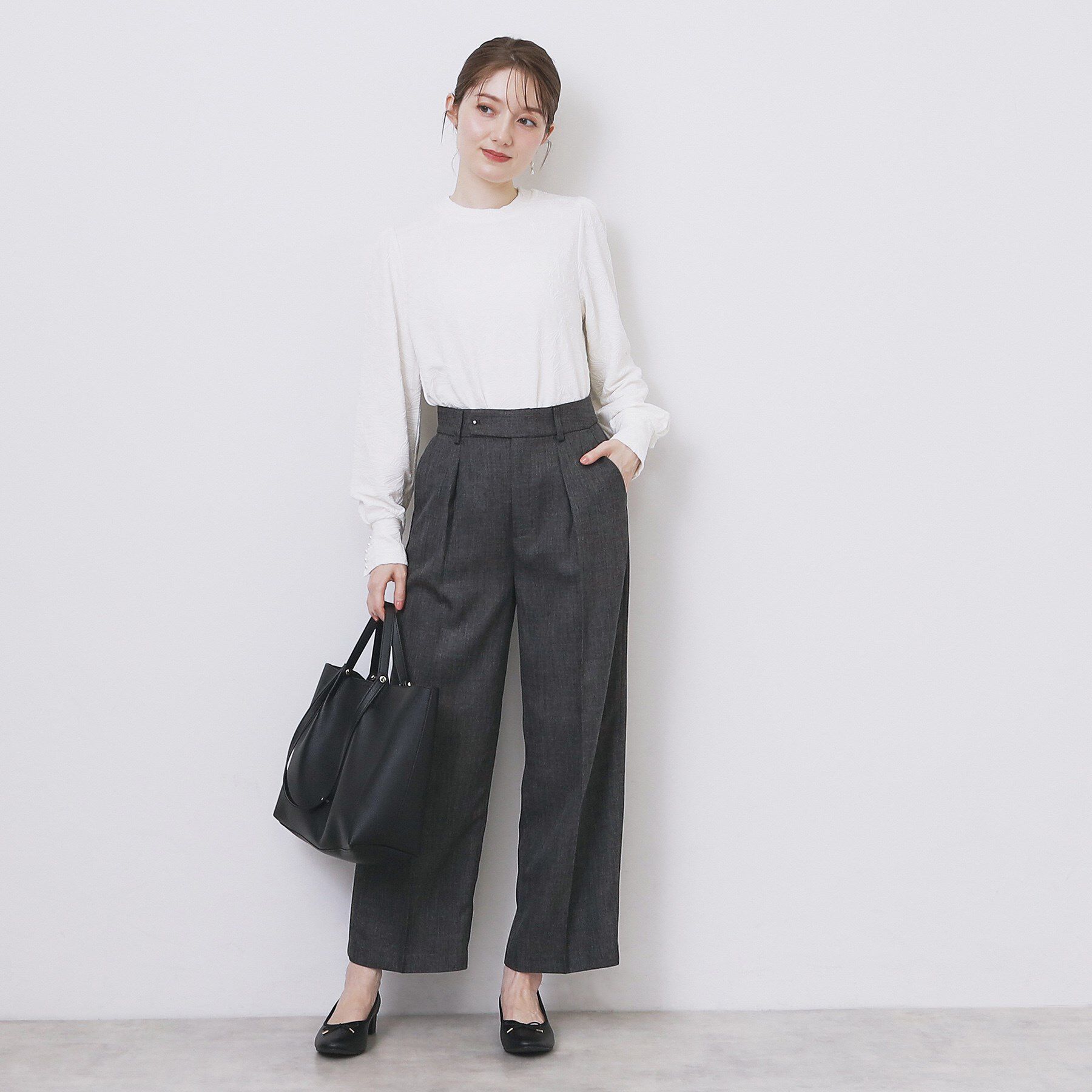 index「フラワージャカードパフスリーブトップス【洗濯機OK】」|Tシャツ・カットソー|