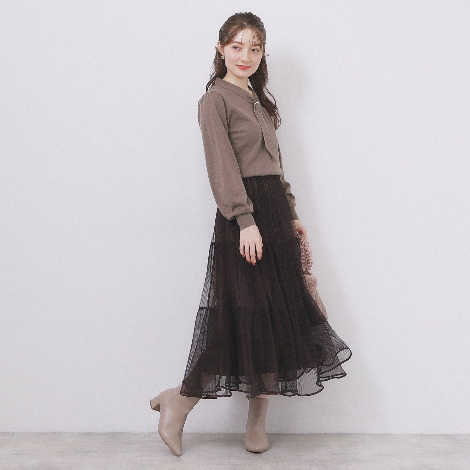 index「ゴールドパーツ付きボウタイニット【洗濯機OK】《10col/XS～LL》」|ニット・セーター|