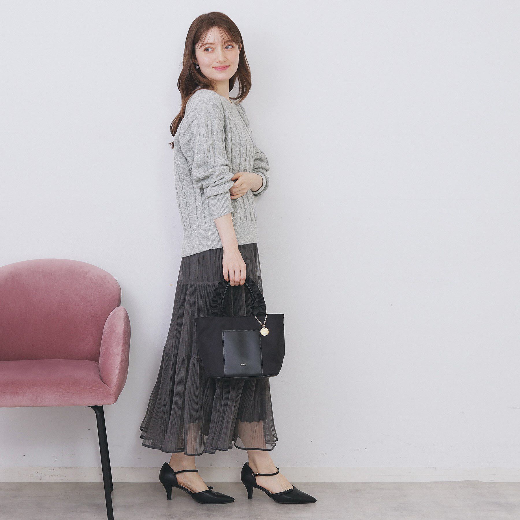 index「ラメ混ファンシーケーブルVネックニット【洗濯機OK】」|ニット・セーター|