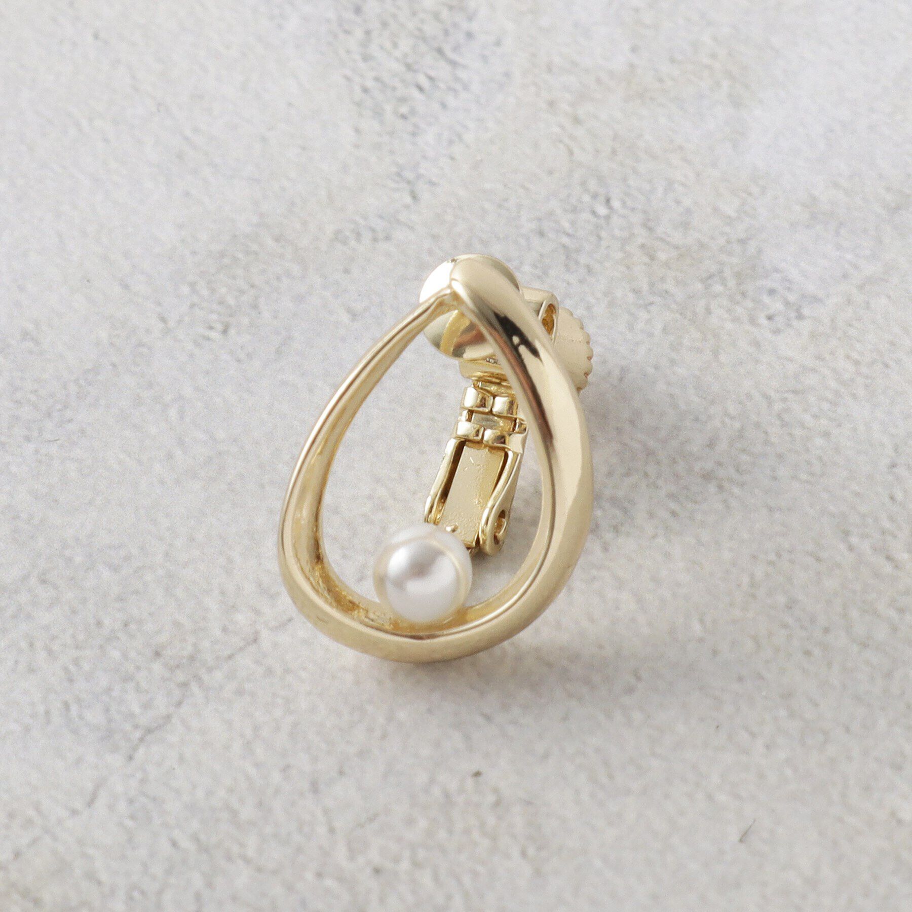 OPAQUE.CLIP「メタルリング&times;フェイクパールイヤリング」|イヤリング|