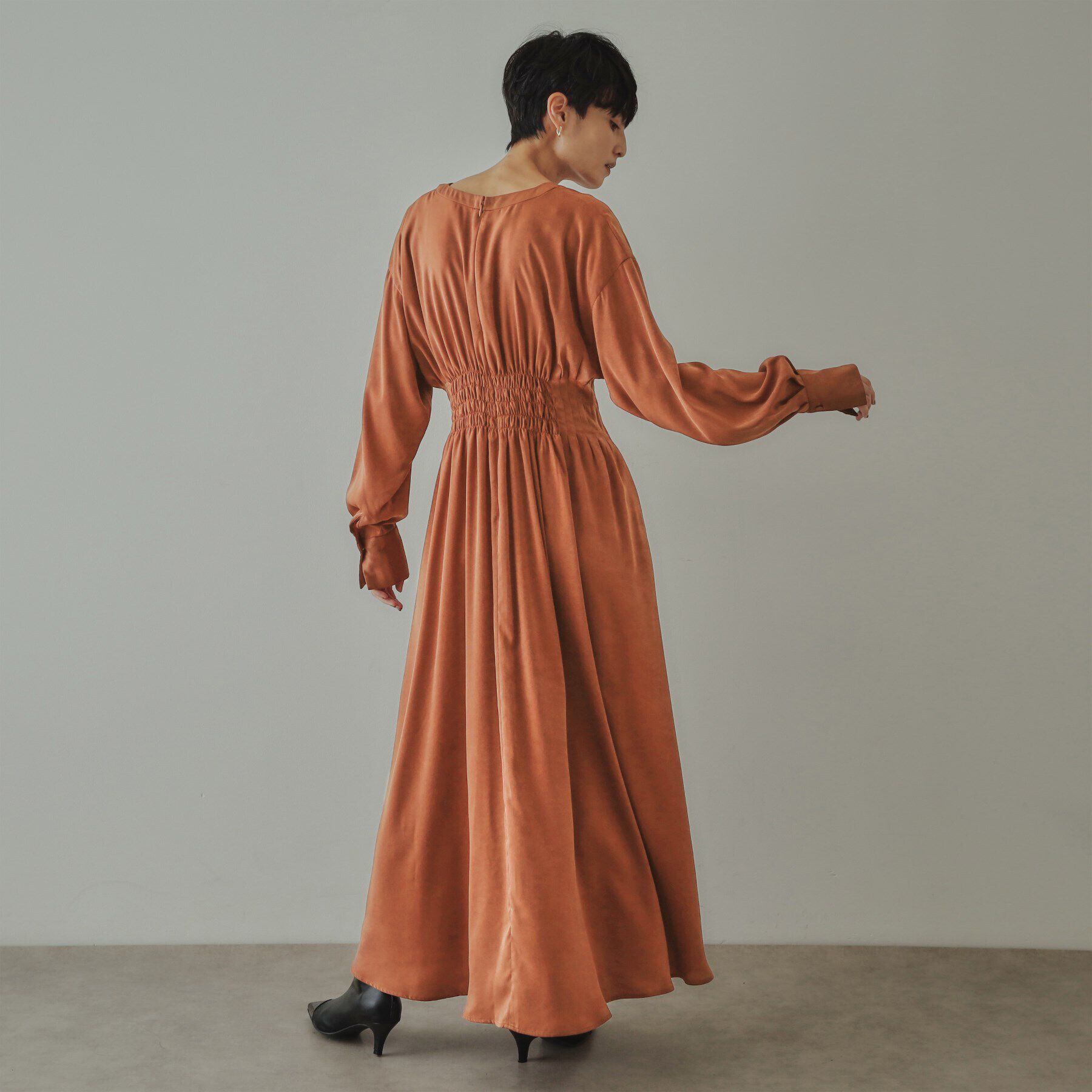 OPAQUE.CLIP「【大草直子さんコラボ】ウエストタックワンピース」|ワンピース|