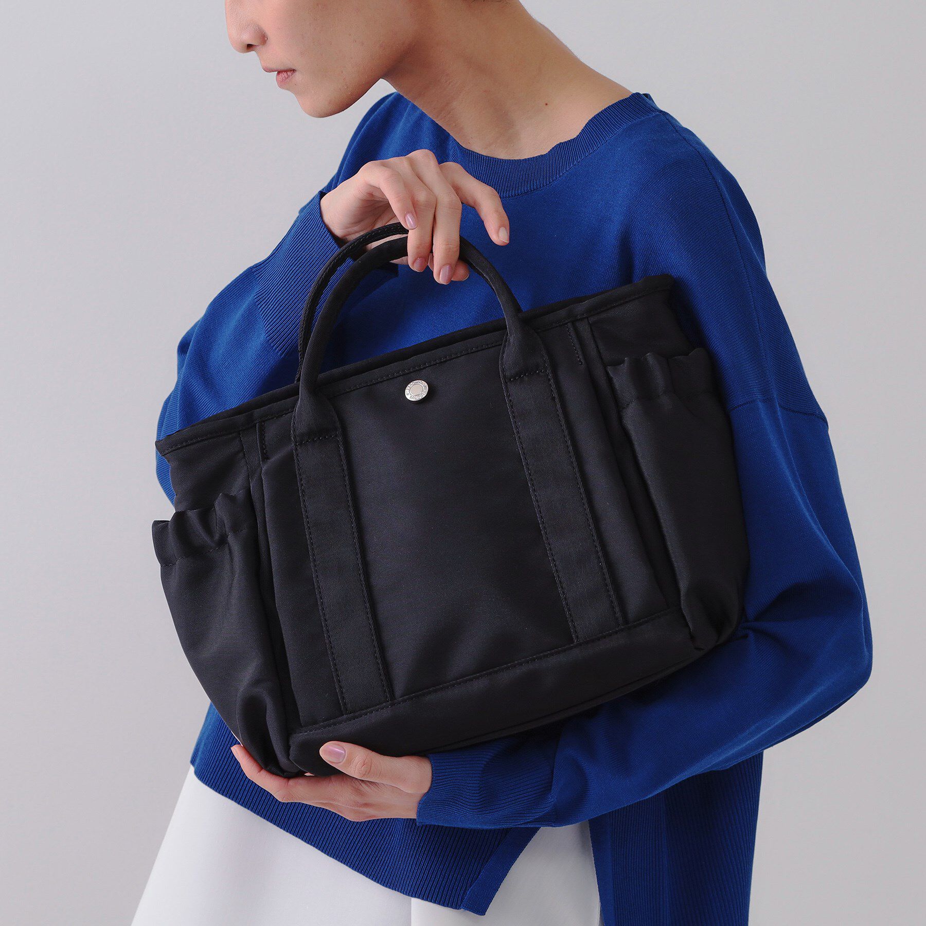 OPAQUE.CLIP「【軽量／撥水加工／2WAY】マルチポケットミドルトートバッグ」|トートバッグ|