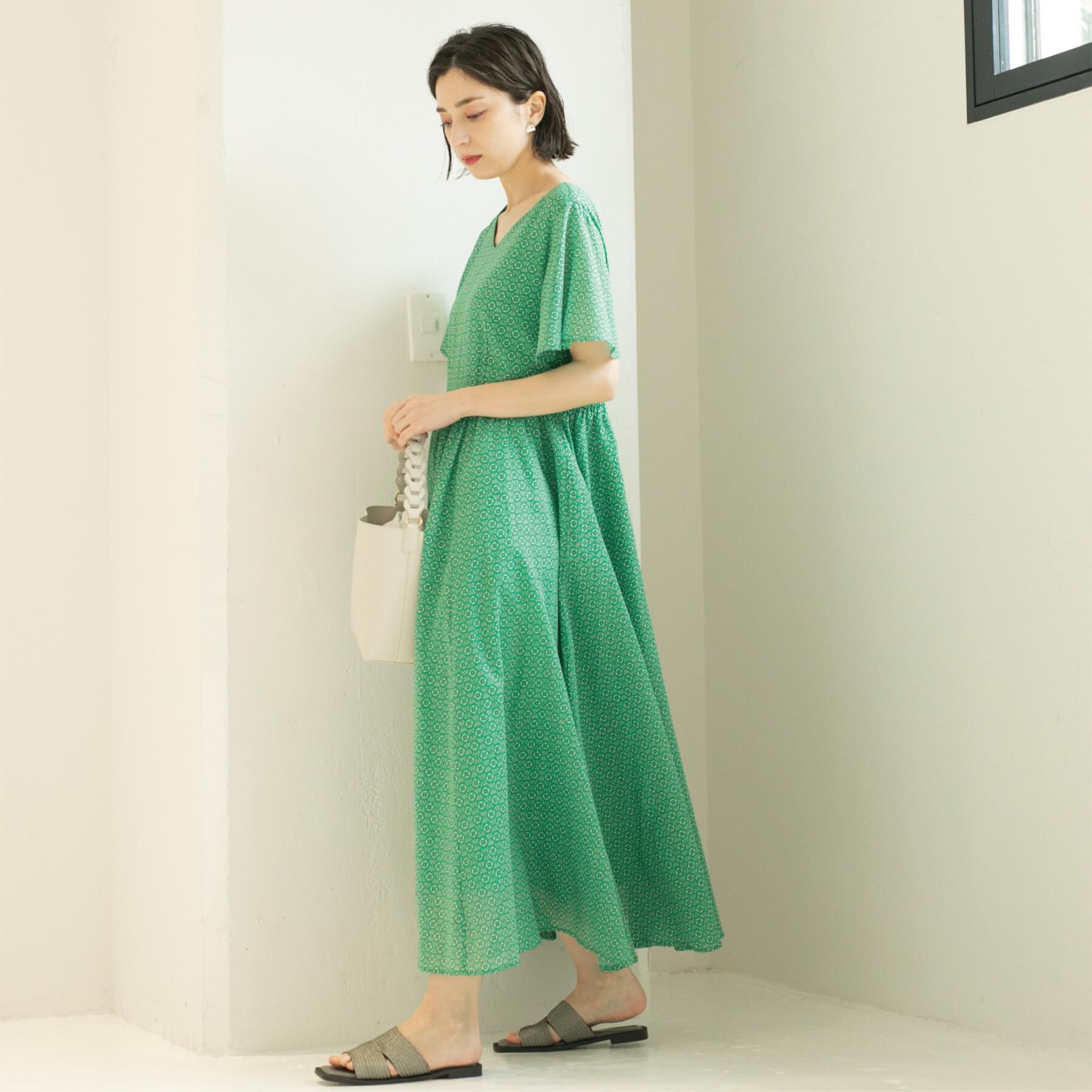 OPAQUE.CLIP「Vネックフィット＆フレアドレス/オーガニックコットン混【洗濯機洗い可】」|ワンピース|