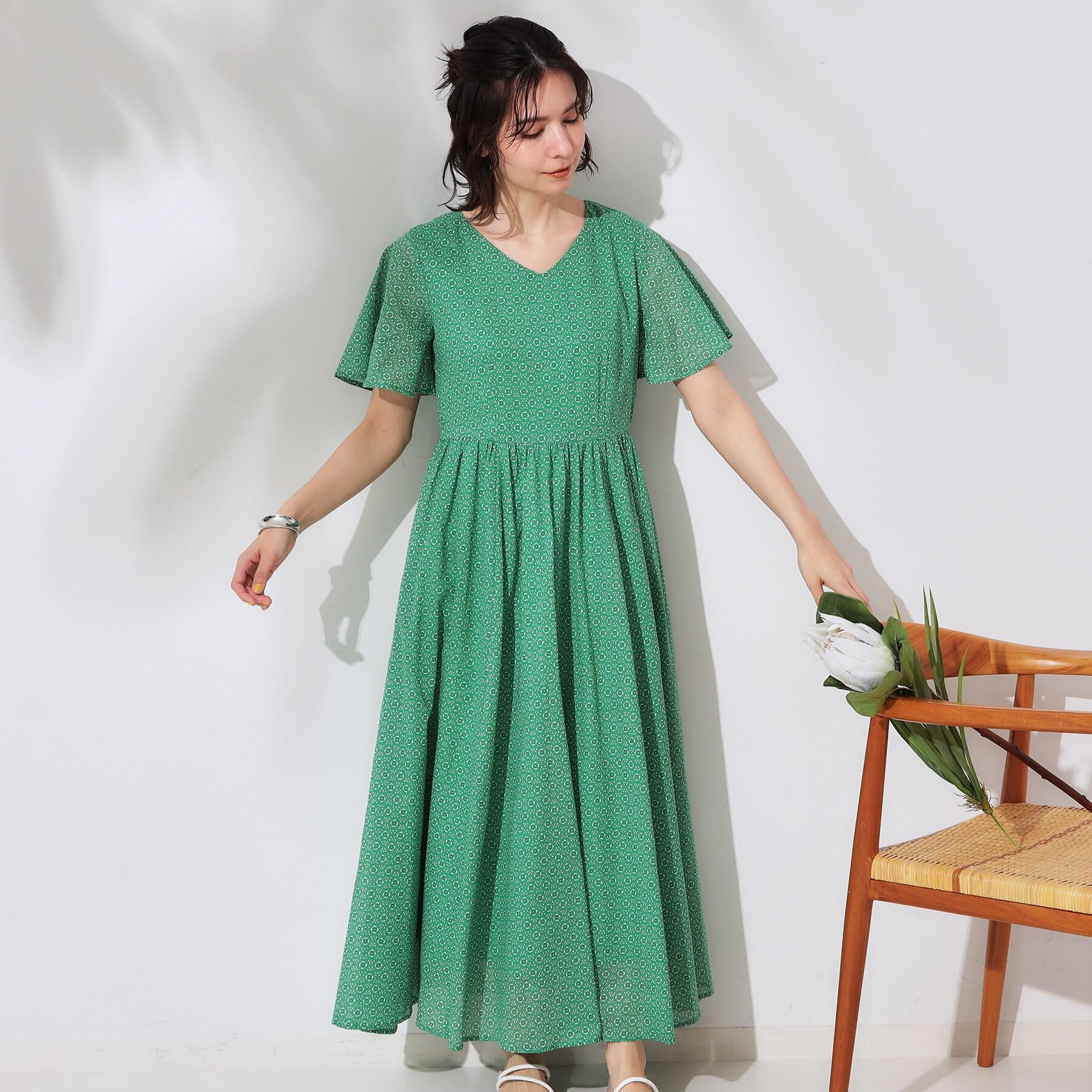 OPAQUE.CLIP「Vネックフィット＆フレアドレス/オーガニックコットン混【洗濯機洗い可】」|ワンピース|