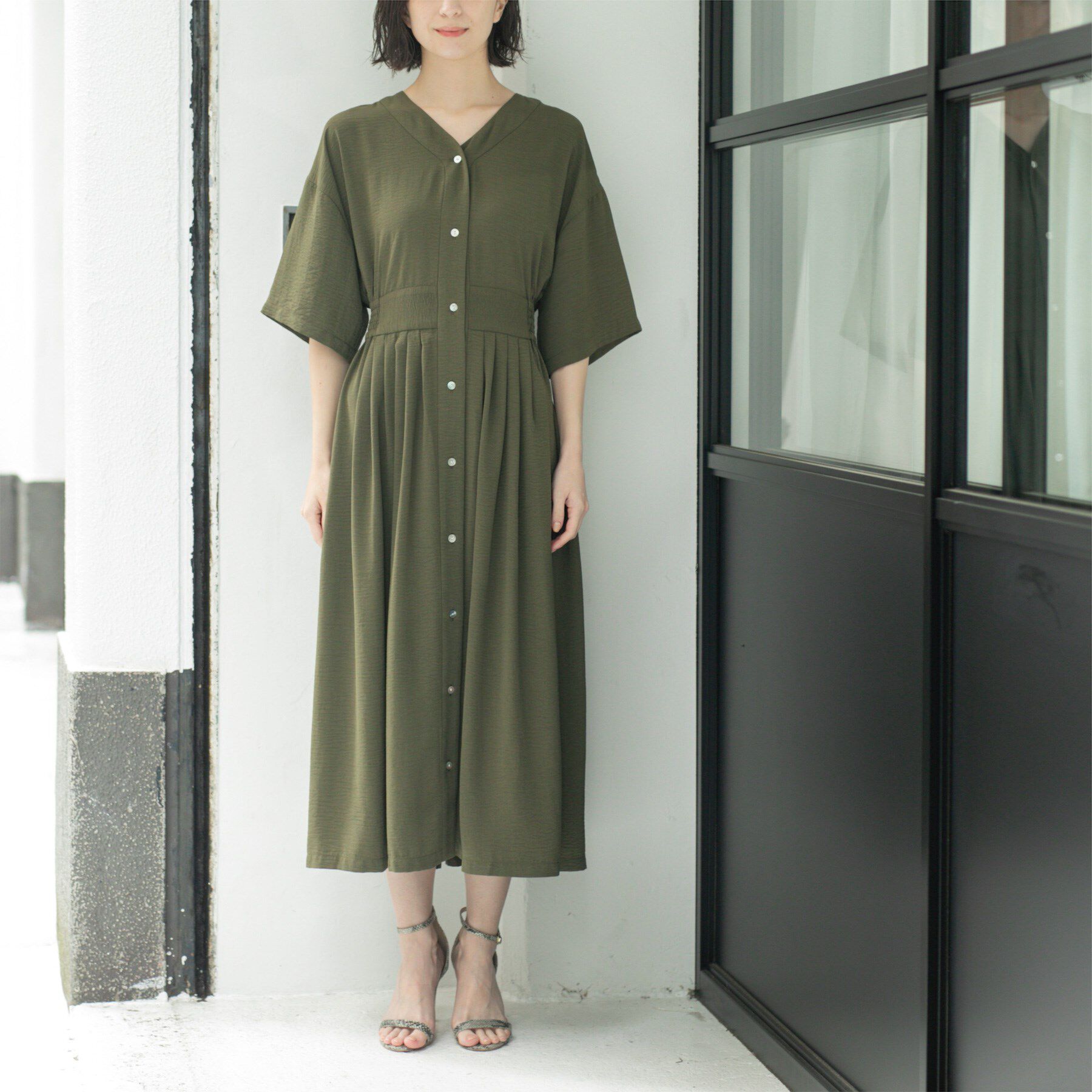 OPAQUE.CLIP「シャーリングフィット＆フレアワンピース【洗濯機洗い可】」|ワンピース|