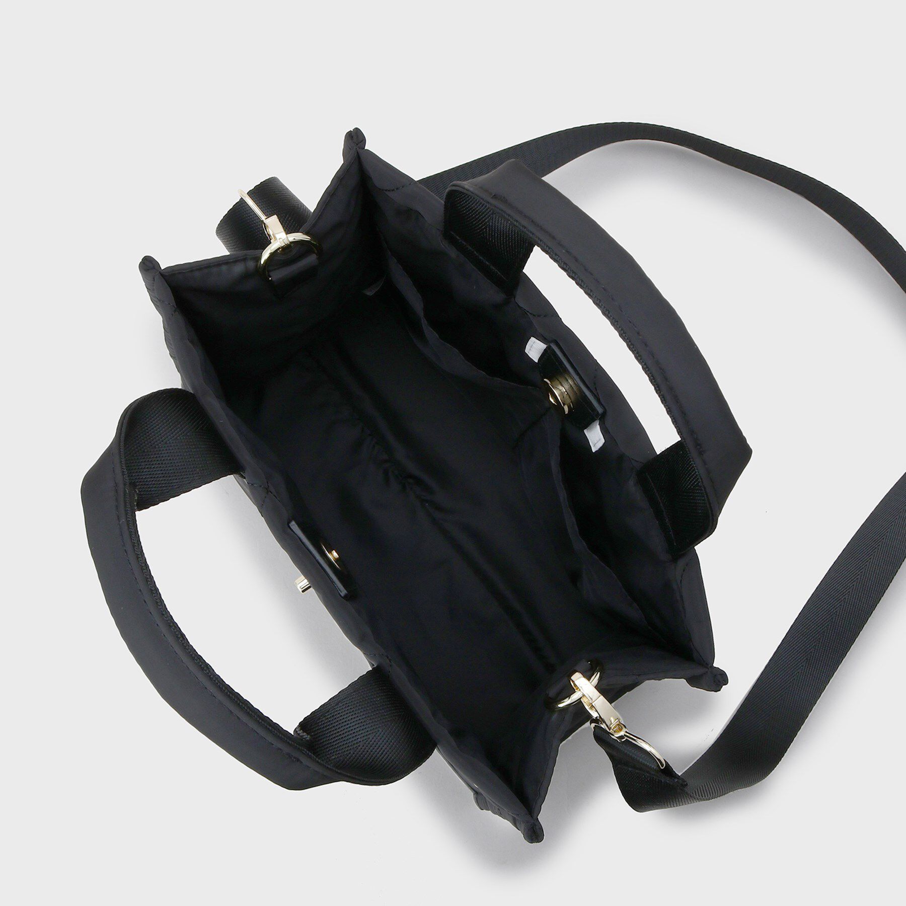 OPAQUE.CLIP「【2WAY】ダイヤキルティングスクエアミドルショルダーバッグ」|ショルダー・メッセンジャー|