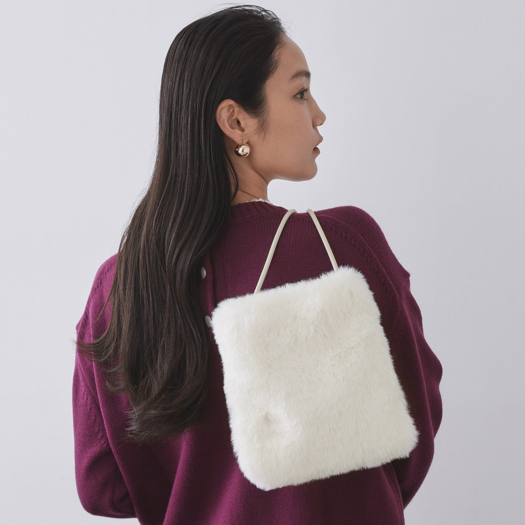 OPAQUE.CLIP「【11色展開】フェイクファースクエアミニポシェット」|ショルダー・メッセンジャー|オフホワイト(003