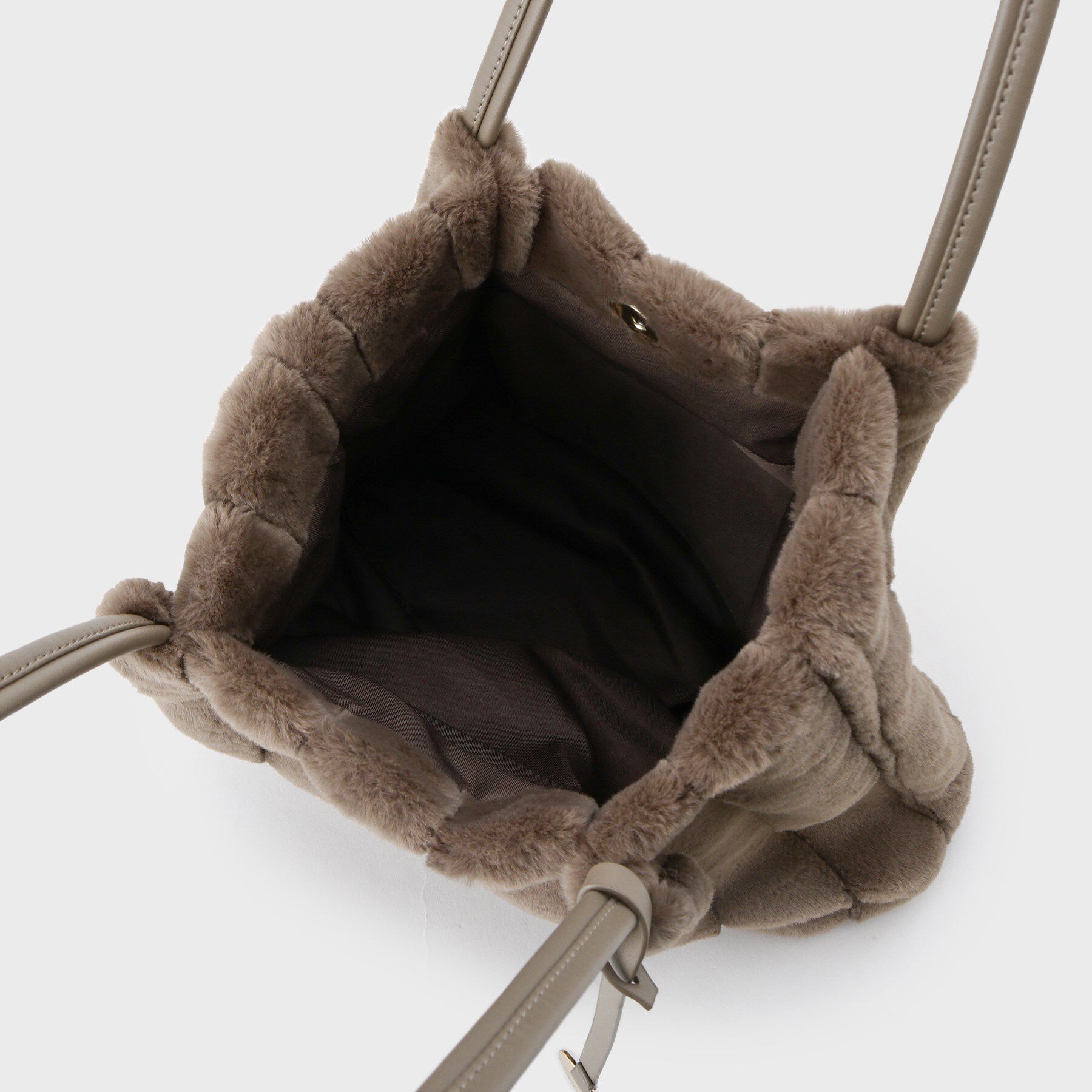 OPAQUE.CLIP「【A4サイズ対応／マチ付き】ストライプフェイクファートートバッグ」|トートバッグ|