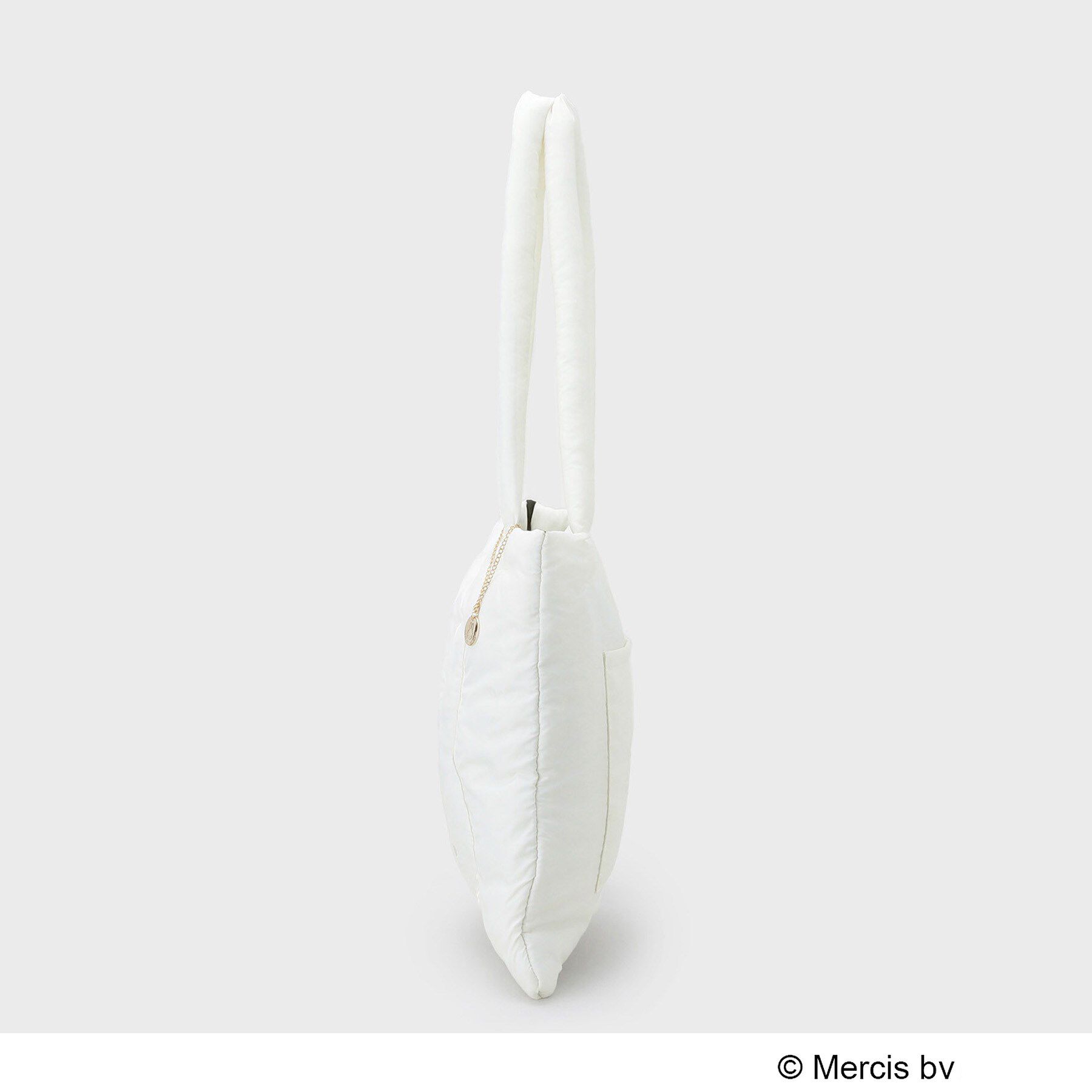 OPAQUE.CLIP「【コラボ】miffy ｘ OPAQUE.CLIP A4サイズ対応 軽量パフィートートバッグ」|トートバッグ|