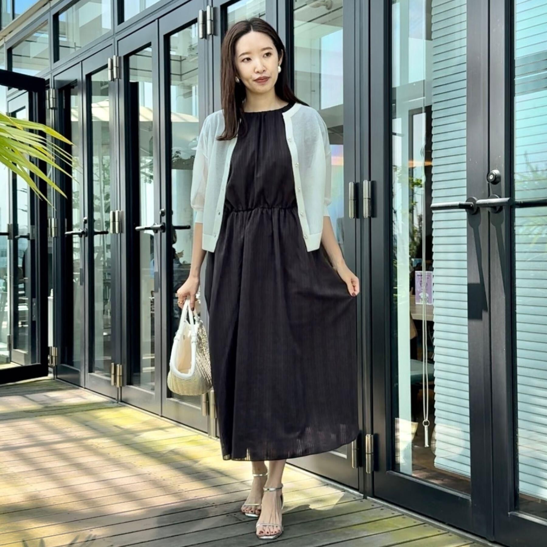 Couture broach「【前後2WAY・二の腕カバー】ダブルパール調釦5分袖シアーカーディガントップス」|カーディガン|