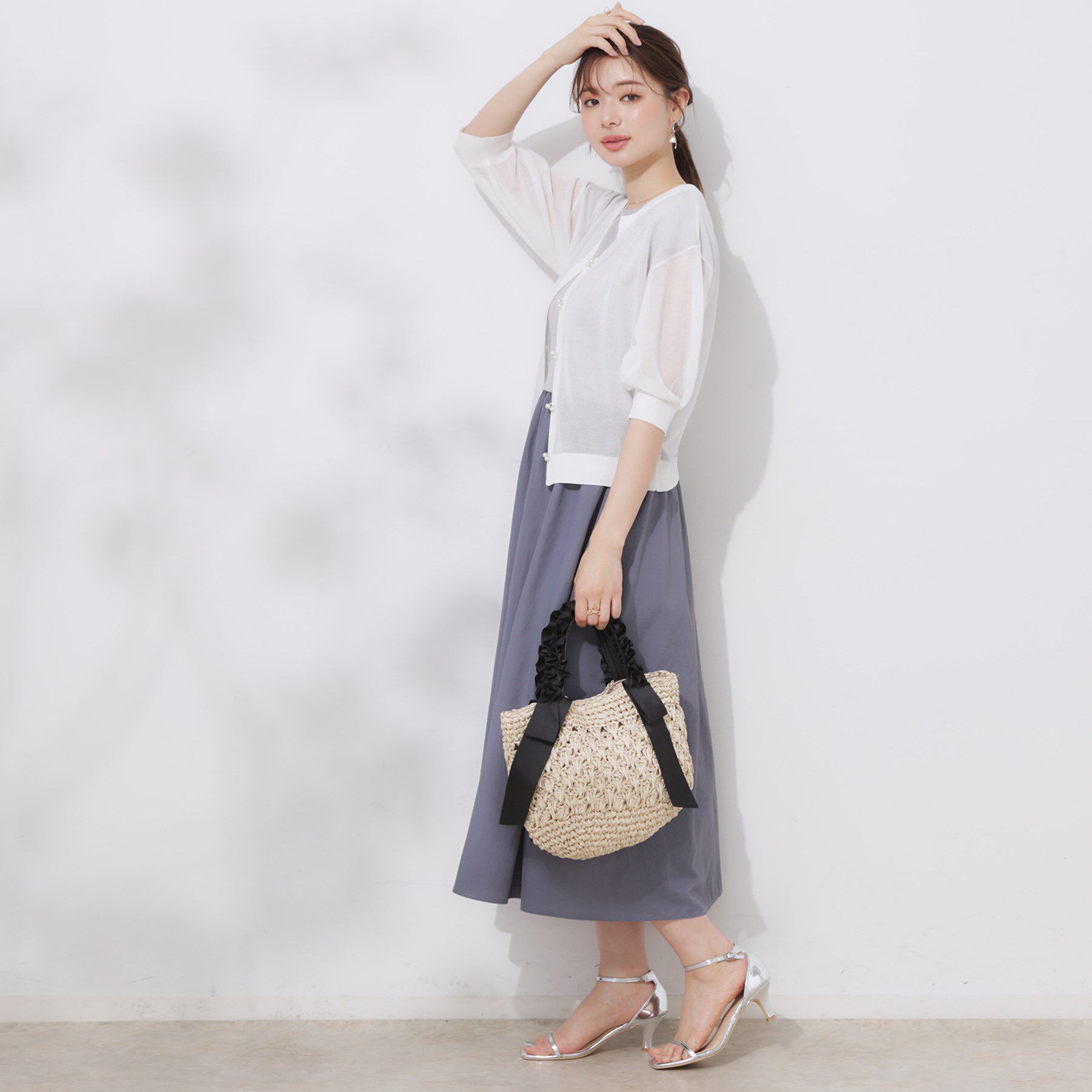 Couture broach「【前後2WAY・二の腕カバー】ダブルパール調釦5分袖シアーカーディガントップス」|カーディガン|