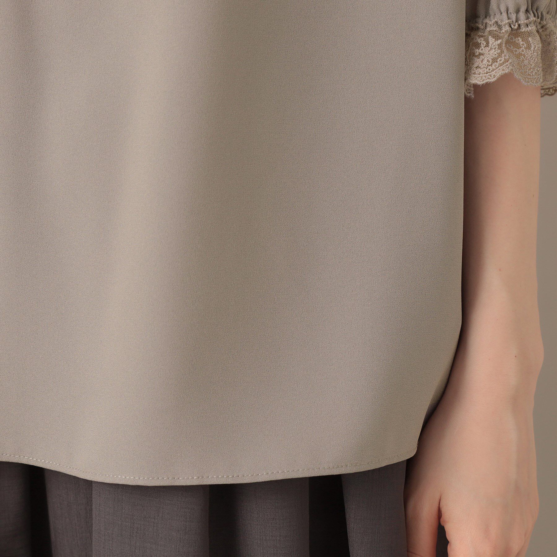 Couture broach「【華やか・大人可愛い・5分袖】エンブロレース前後2WAYブラウス」|シャツ・ブラウス|