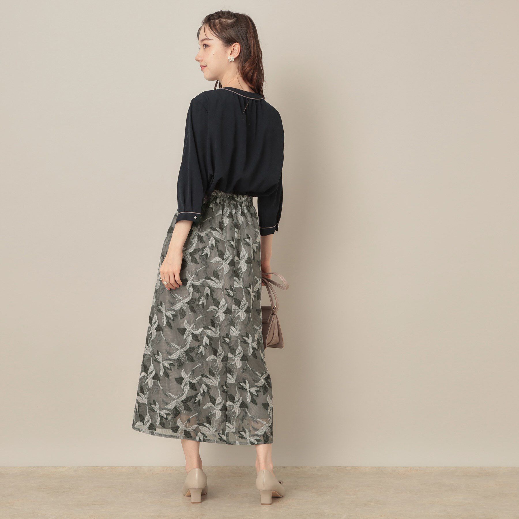 Couture broach「【花柄・きれいめ・通勤】リンドウエンブロメッシュスカート」|スカート|