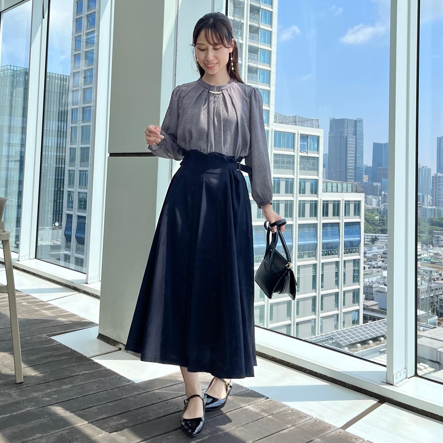 Couture broach「【大人可愛い・パール取り外し・通勤】・タックタイチェック柄ブラウス」|シャツ・ブラウス|