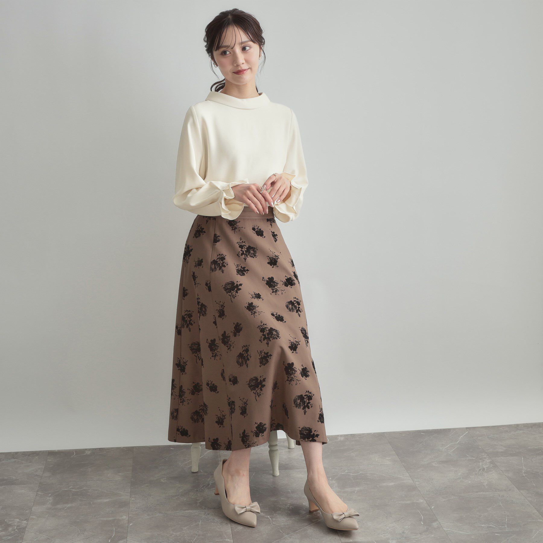 Couture broach「【大人可愛い・通勤】ロールカラーバックリボンブラウス」|シャツ・ブラウス|