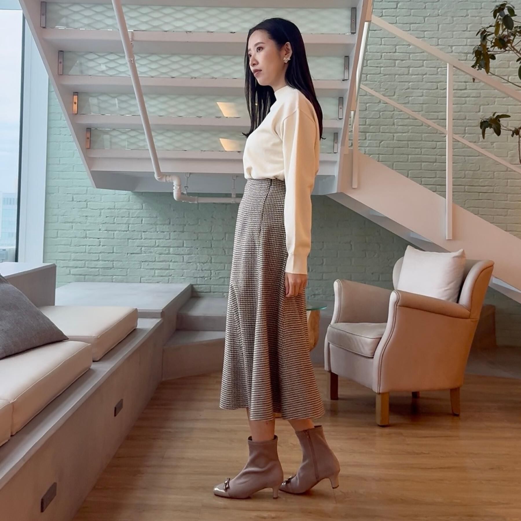 Couture broach「【後ろ姿も着映える・通勤】バックレースアップ微起毛ニット」|ニット・セーター|