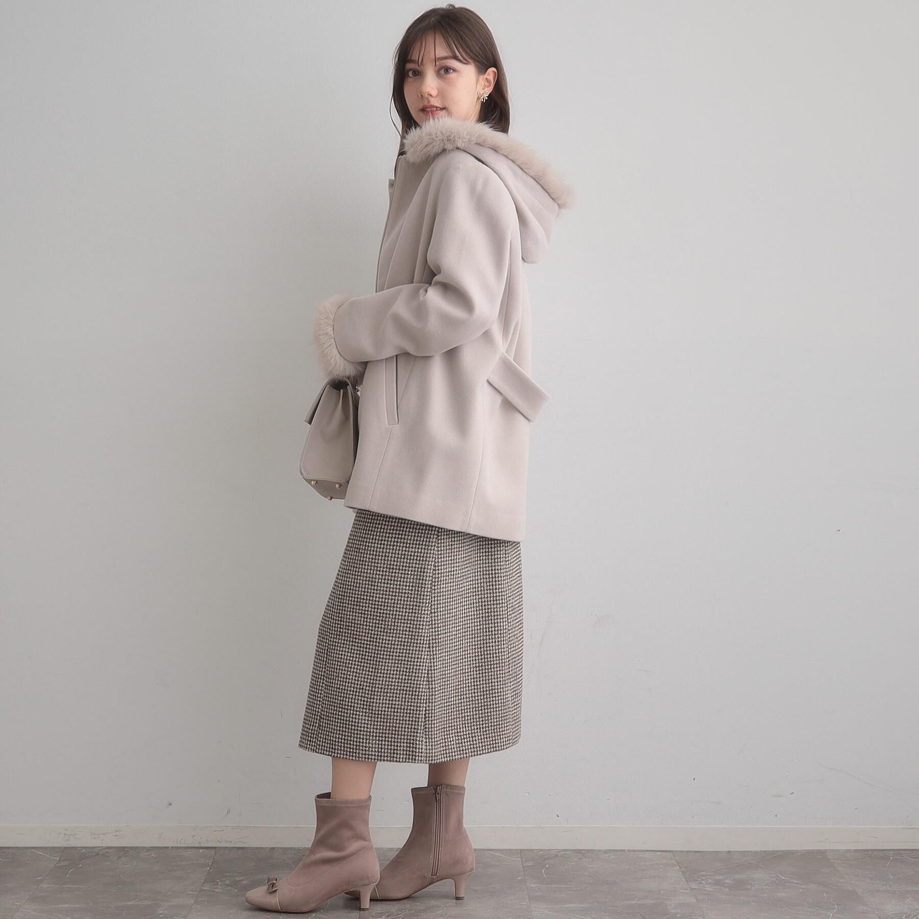 Couture broach「【大人可愛い・フード取り外し可能】フードフェイクファー ハーフ丈コート」|その他|