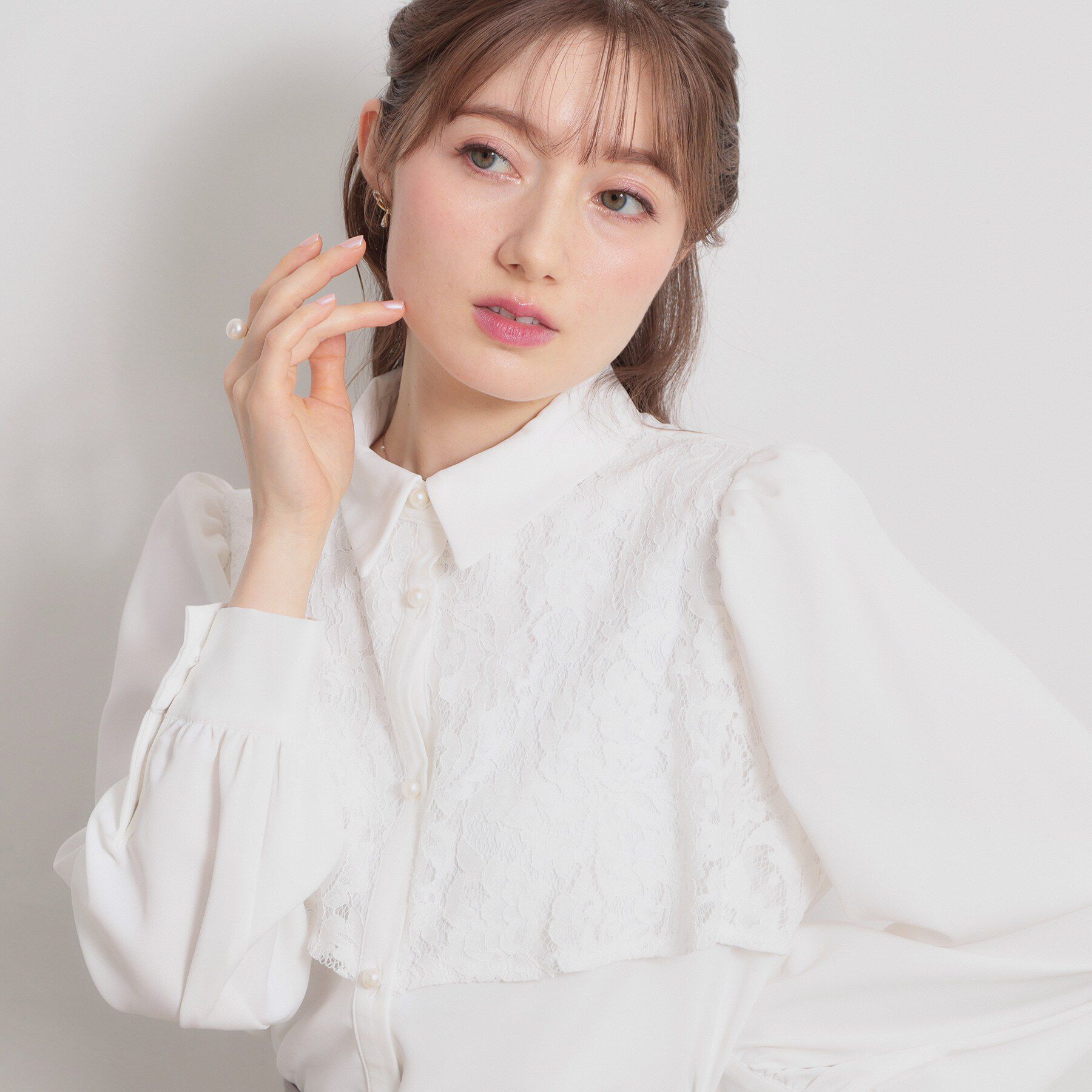 Couture broach「総レース切り替えパール調ボタンブラウス」|シャツ・ブラウス|オフホワイト(003