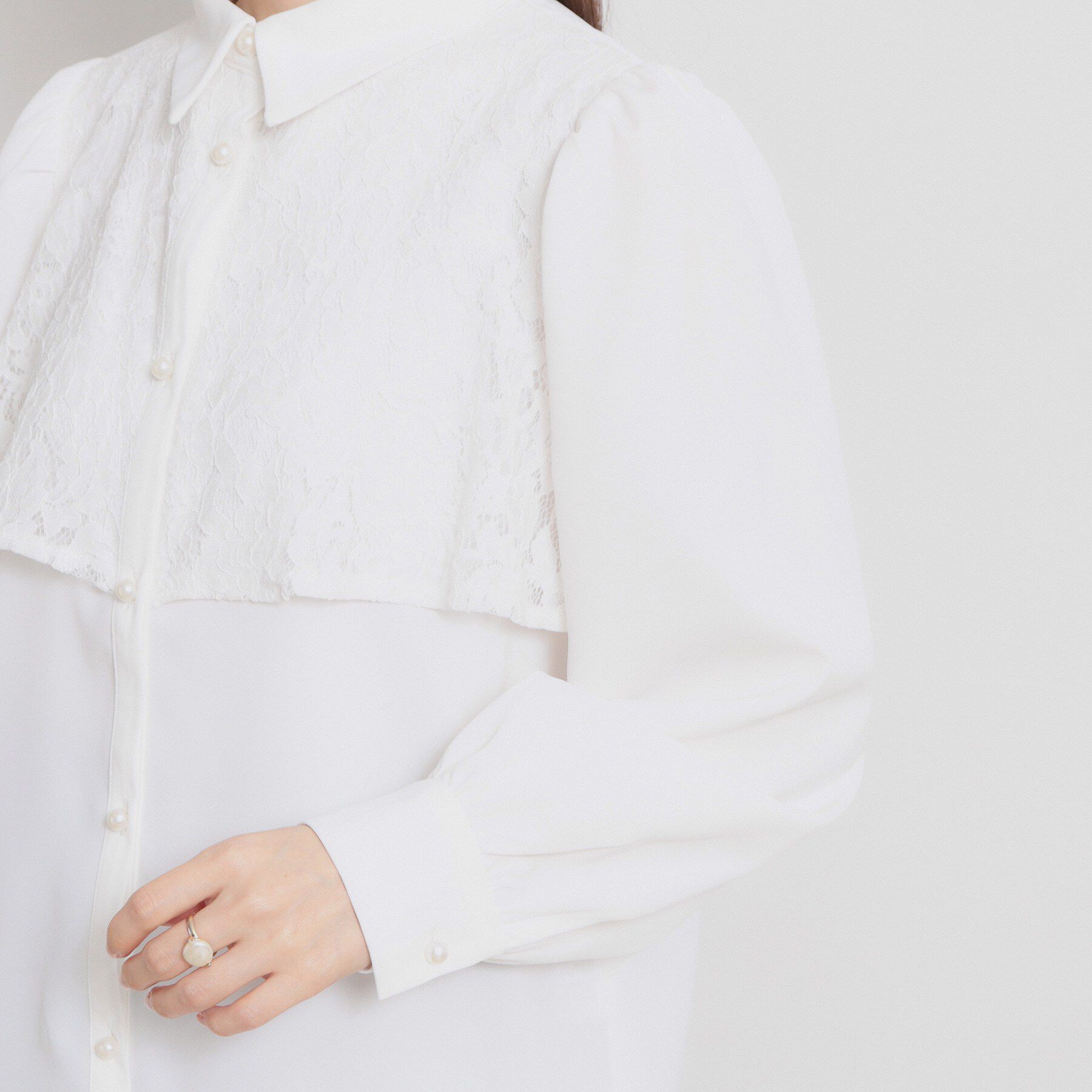 Couture broach「総レース切り替えパール調ボタンブラウス」|シャツ・ブラウス|
